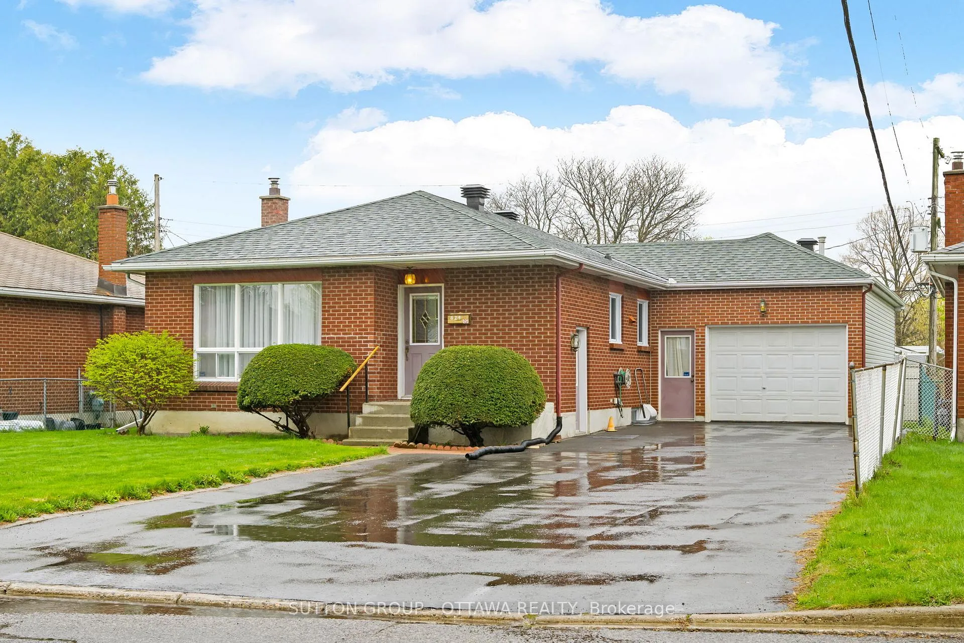 Photo 2 of 624 Mutual Street, Ottawa, Castle Heights/Rideau High — HOMEH