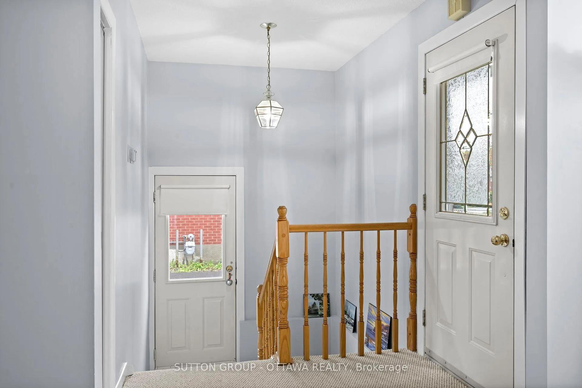 Photo 4 of 624 Mutual Street, Ottawa, Castle Heights/Rideau High — HOMEH