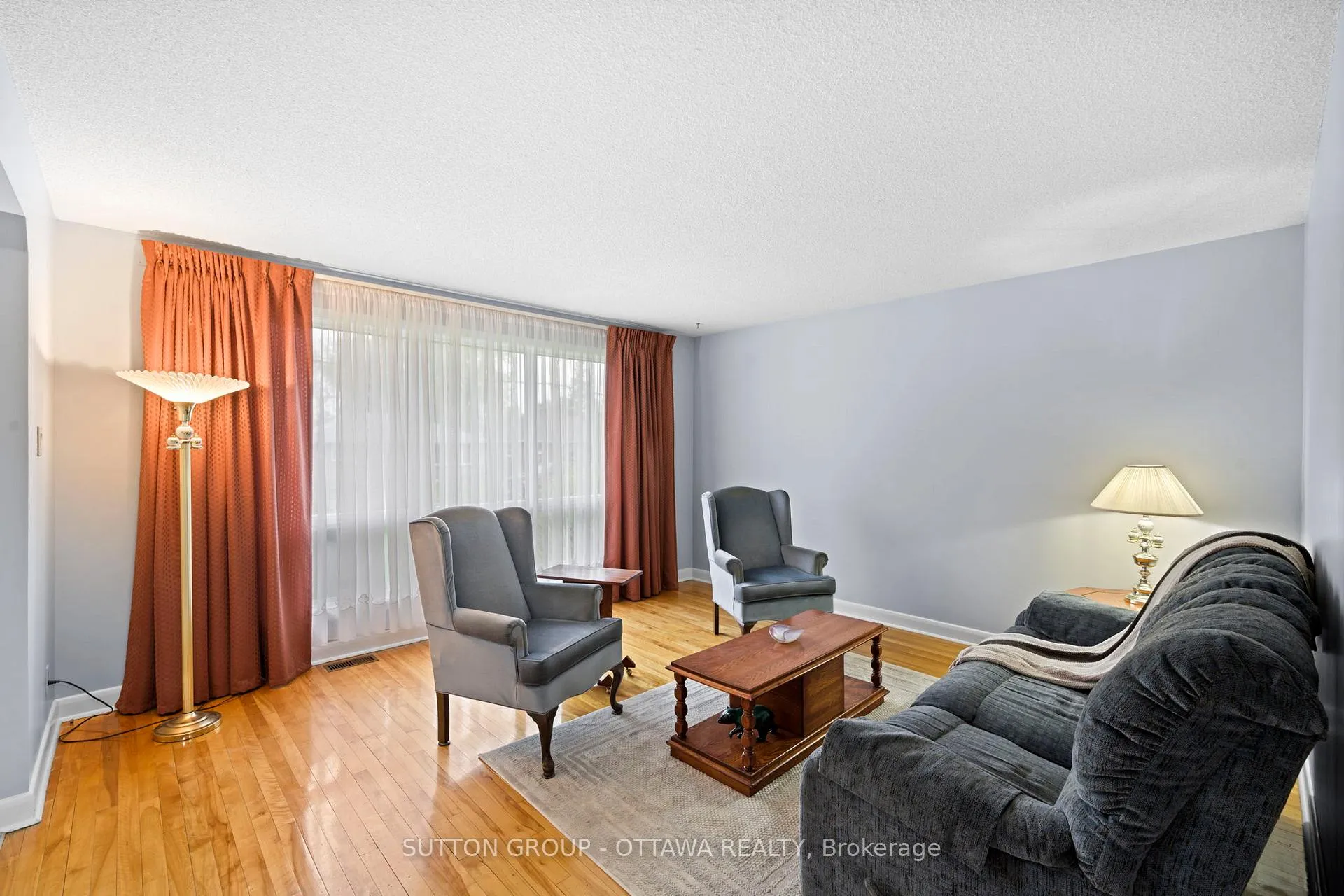 Photo 6 of 624 Mutual Street, Ottawa, Castle Heights/Rideau High — HOMEH