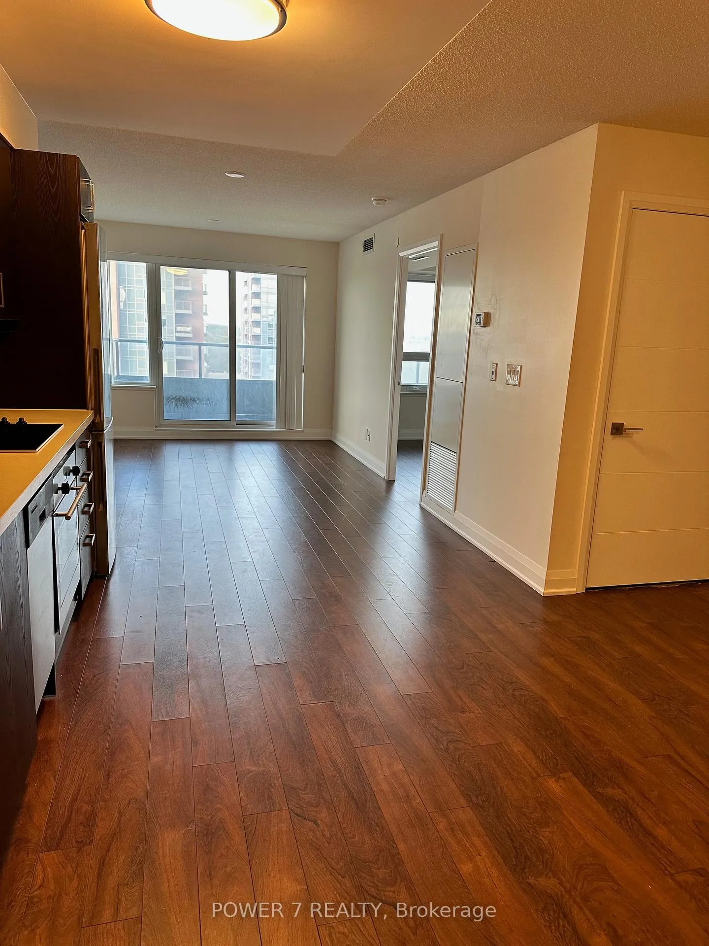 Photo 8 of Unit 1703, 18 Uptown Drive, Markham, Unionville — HOMEH