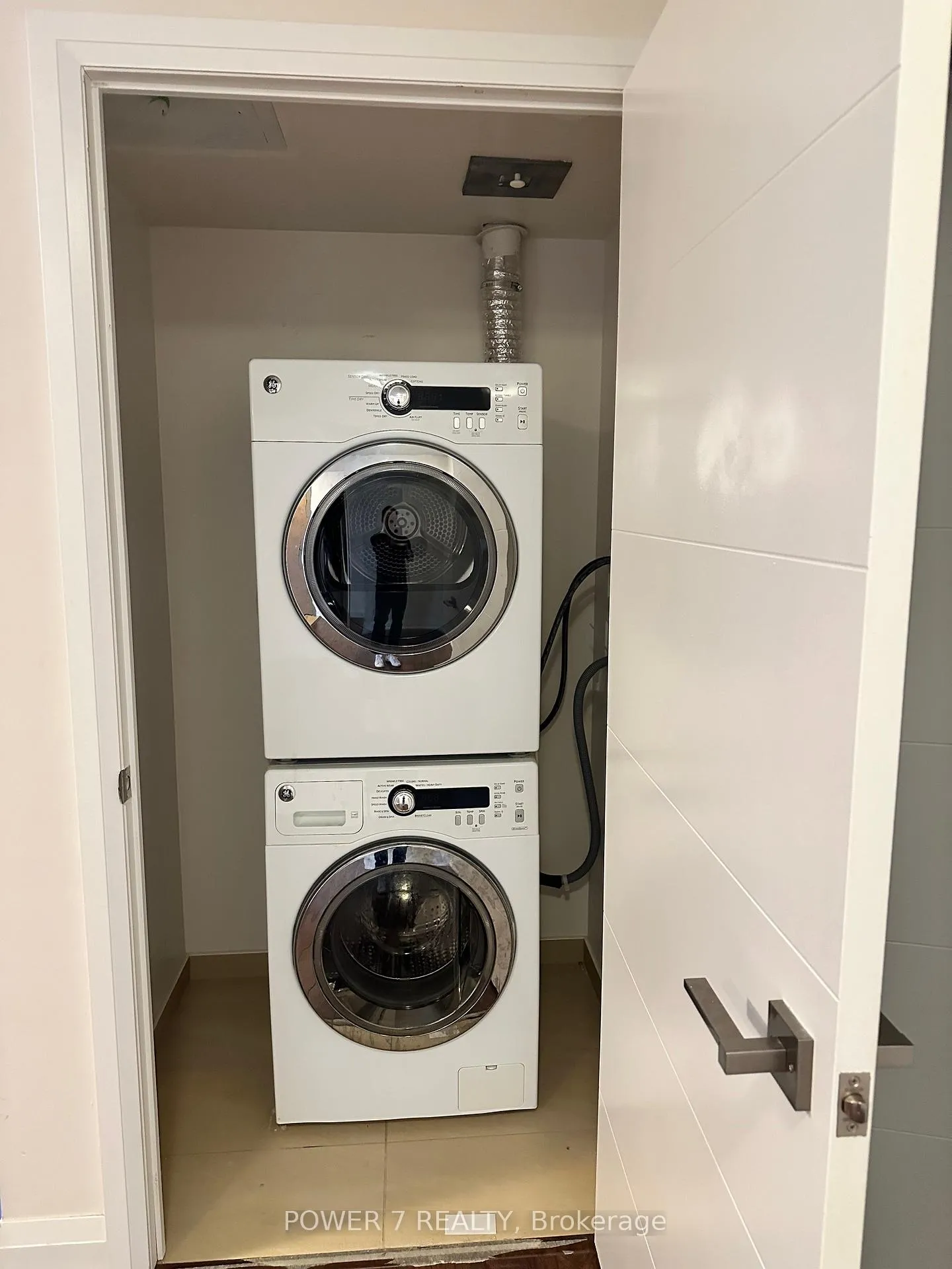 Photo 11 of Unit 1703, 18 Uptown Drive, Markham, Unionville — HOMEH