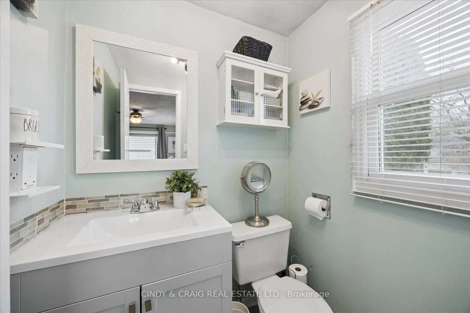 Photo 10 of 31 Hillhurst Crescent, Clarington, Courtice — HOMEH