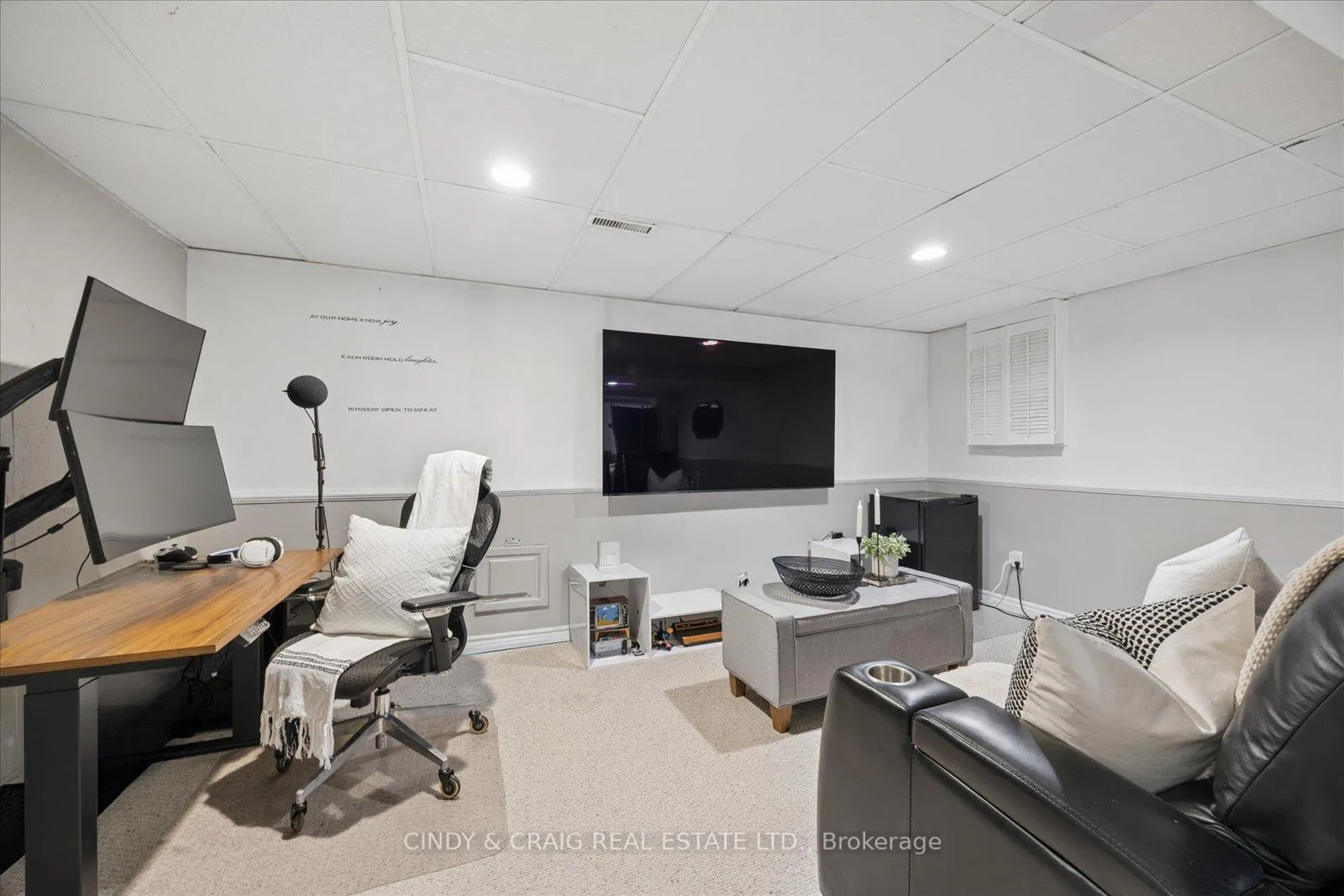 Photo 15 of 31 Hillhurst Crescent, Clarington, Courtice — HOMEH