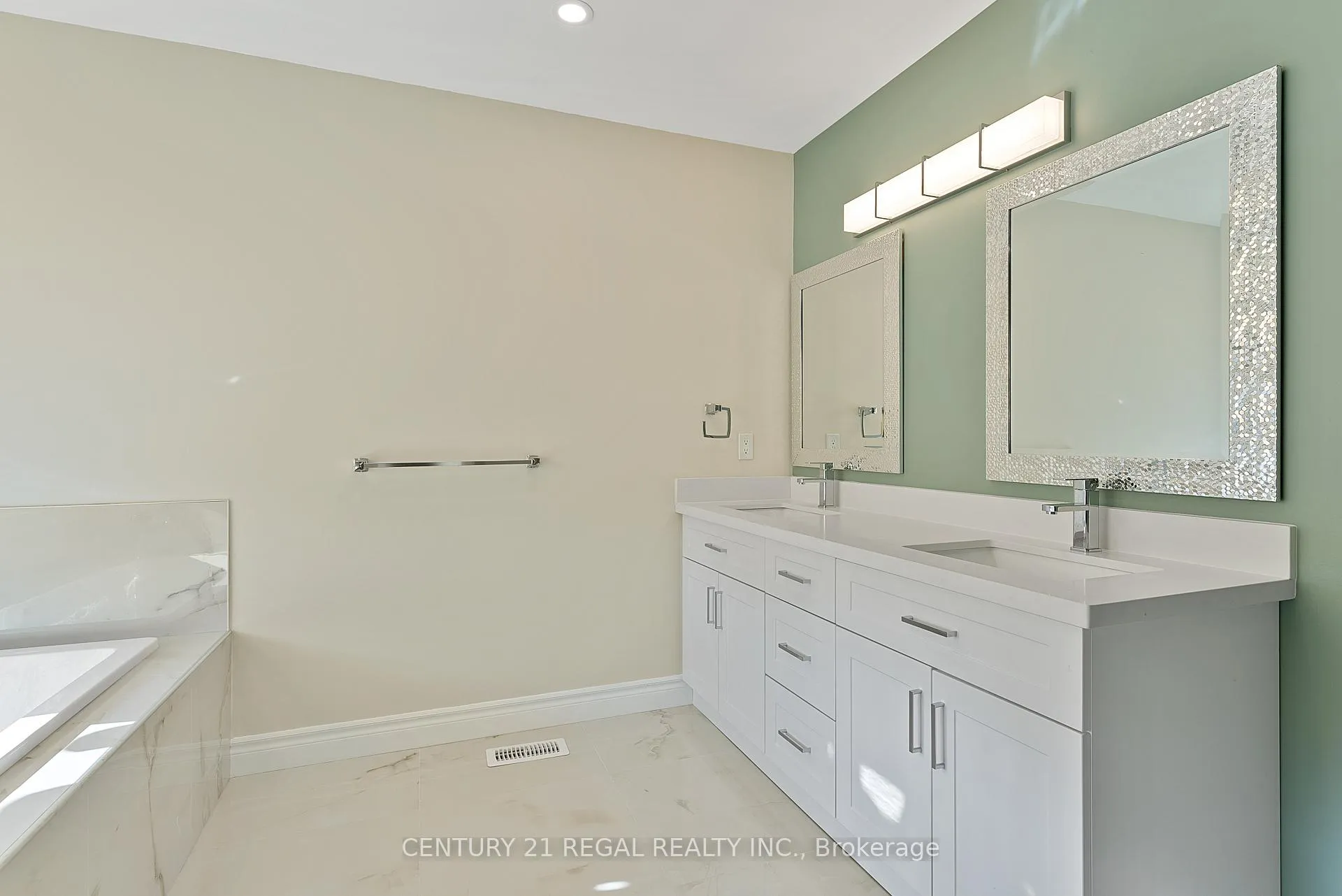 Photo 33 of Unit Main, 57 Meandering Trail, Scarborough, Rouge — HOMEH