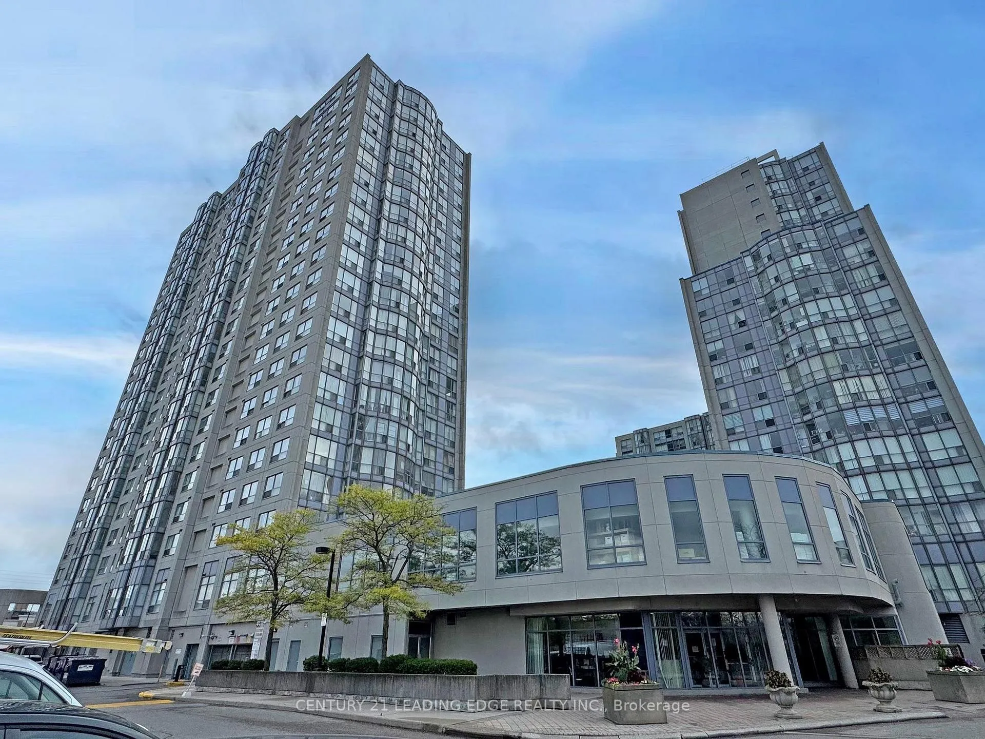 Front of Unit 1103, 1470 Midland Avenue