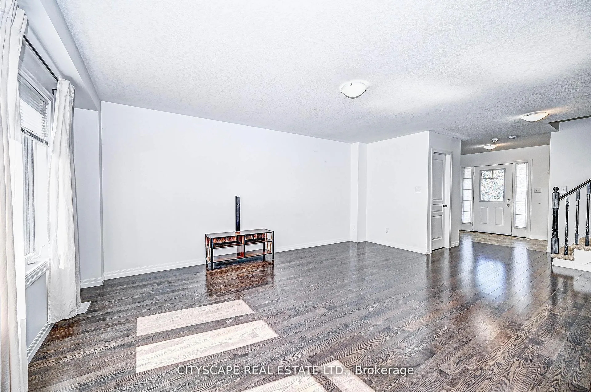 Photo 11 of 6 Castlebay Street, Kitchener, Huron Park — HOMEH