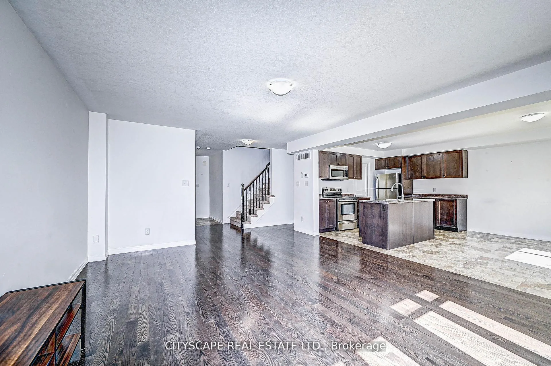 Photo 13 of 6 Castlebay Street, Kitchener, Huron Park — HOMEH