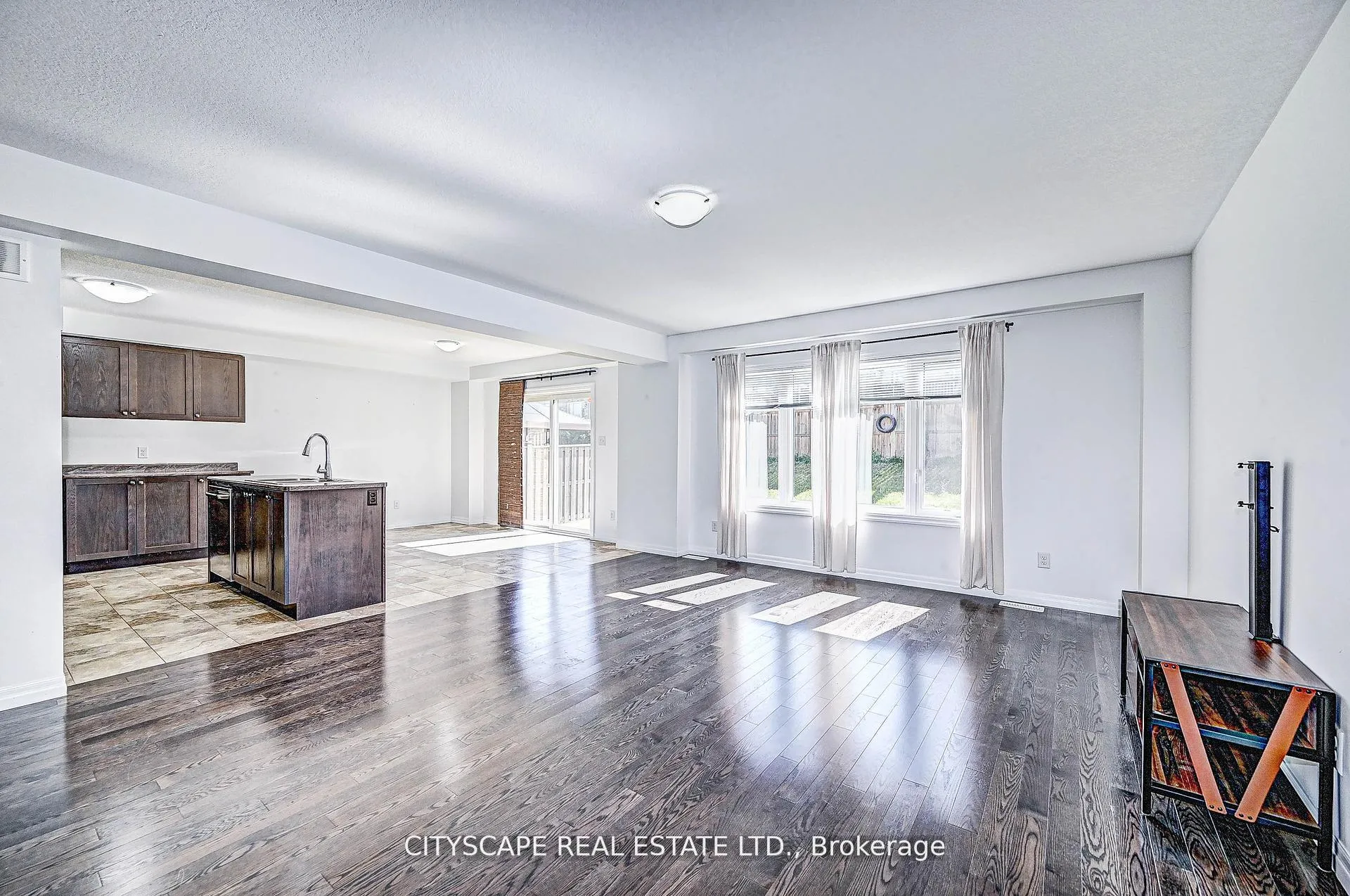 Photo 14 of 6 Castlebay Street, Kitchener, Huron Park — HOMEH
