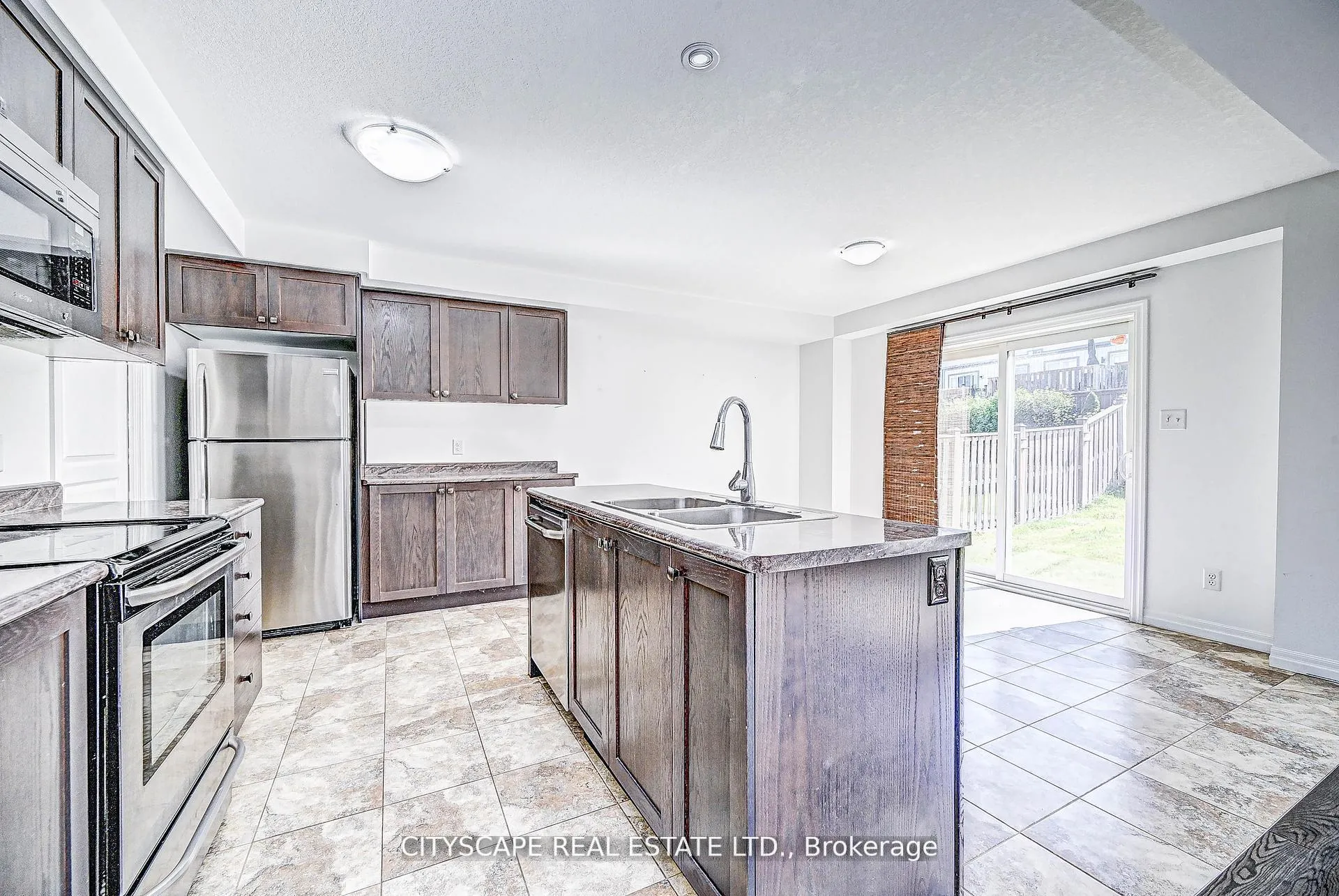 Photo 17 of 6 Castlebay Street, Kitchener, Huron Park — HOMEH