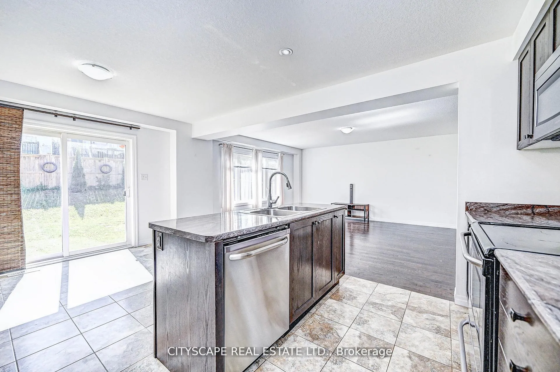 Photo 19 of 6 Castlebay Street, Kitchener, Huron Park — HOMEH