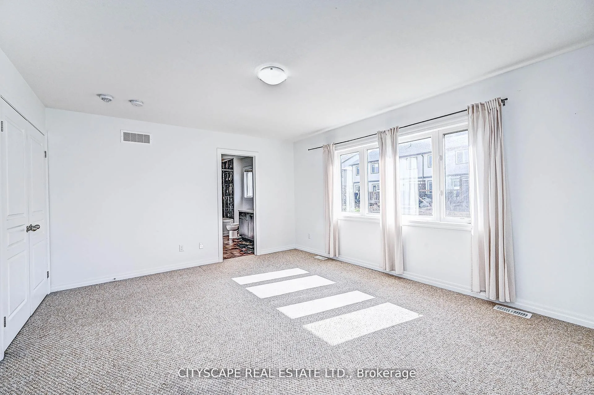 Photo 28 of 6 Castlebay Street, Kitchener, Huron Park — HOMEH