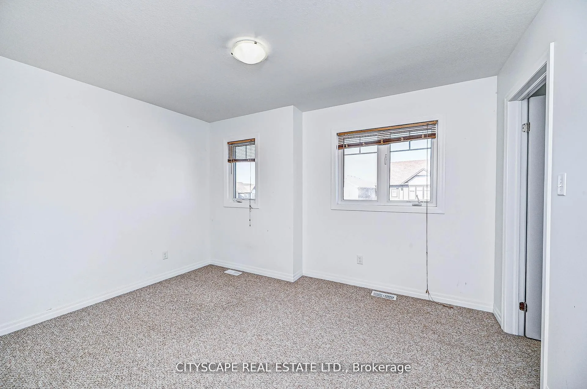 Photo 38 of 6 Castlebay Street, Kitchener, Huron Park — HOMEH