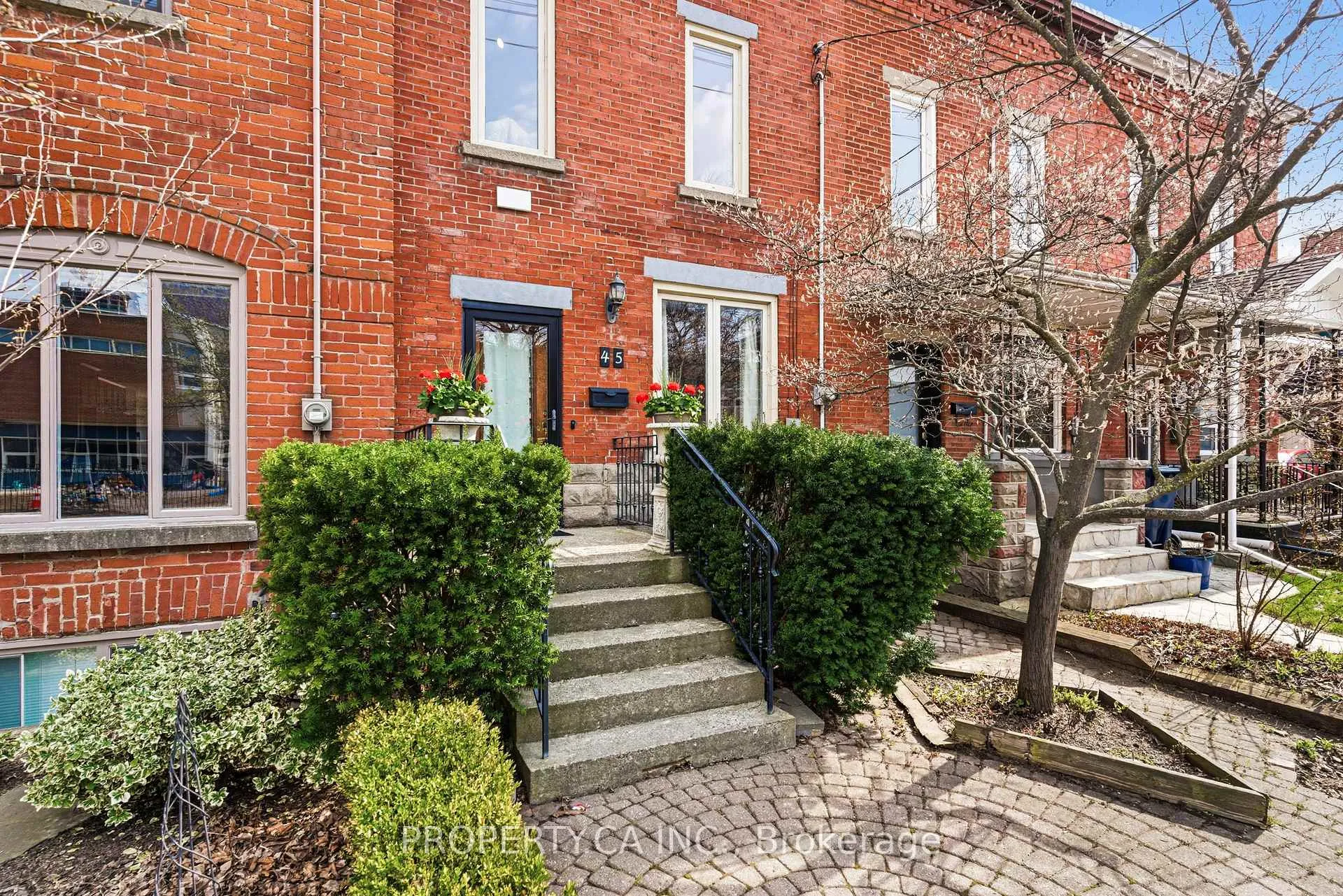 Photo 1 of 45 Swanwick Avenue, Toronto, The Beaches — HOMEH