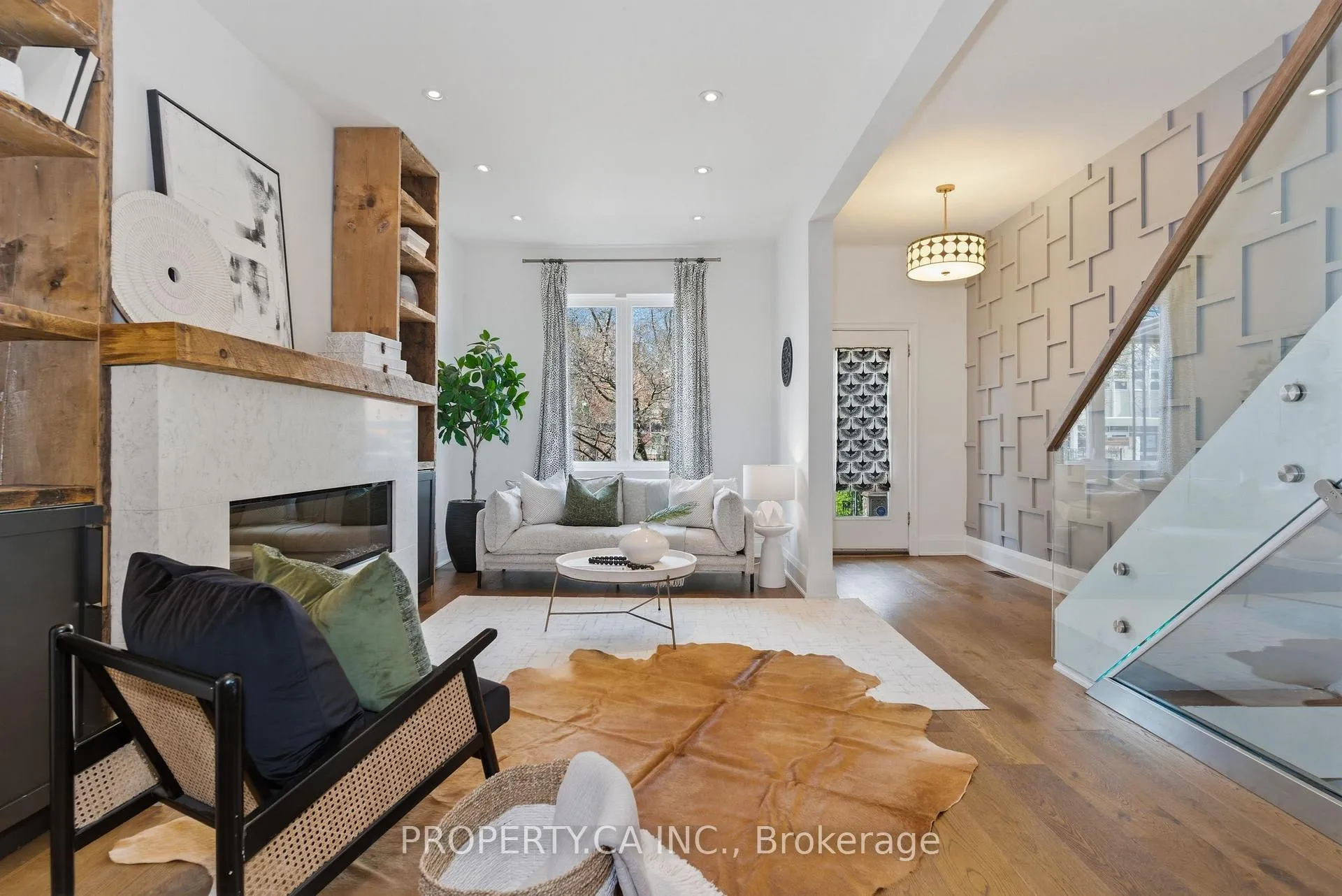 Photo 5 of 45 Swanwick Avenue, Toronto, The Beaches — HOMEH