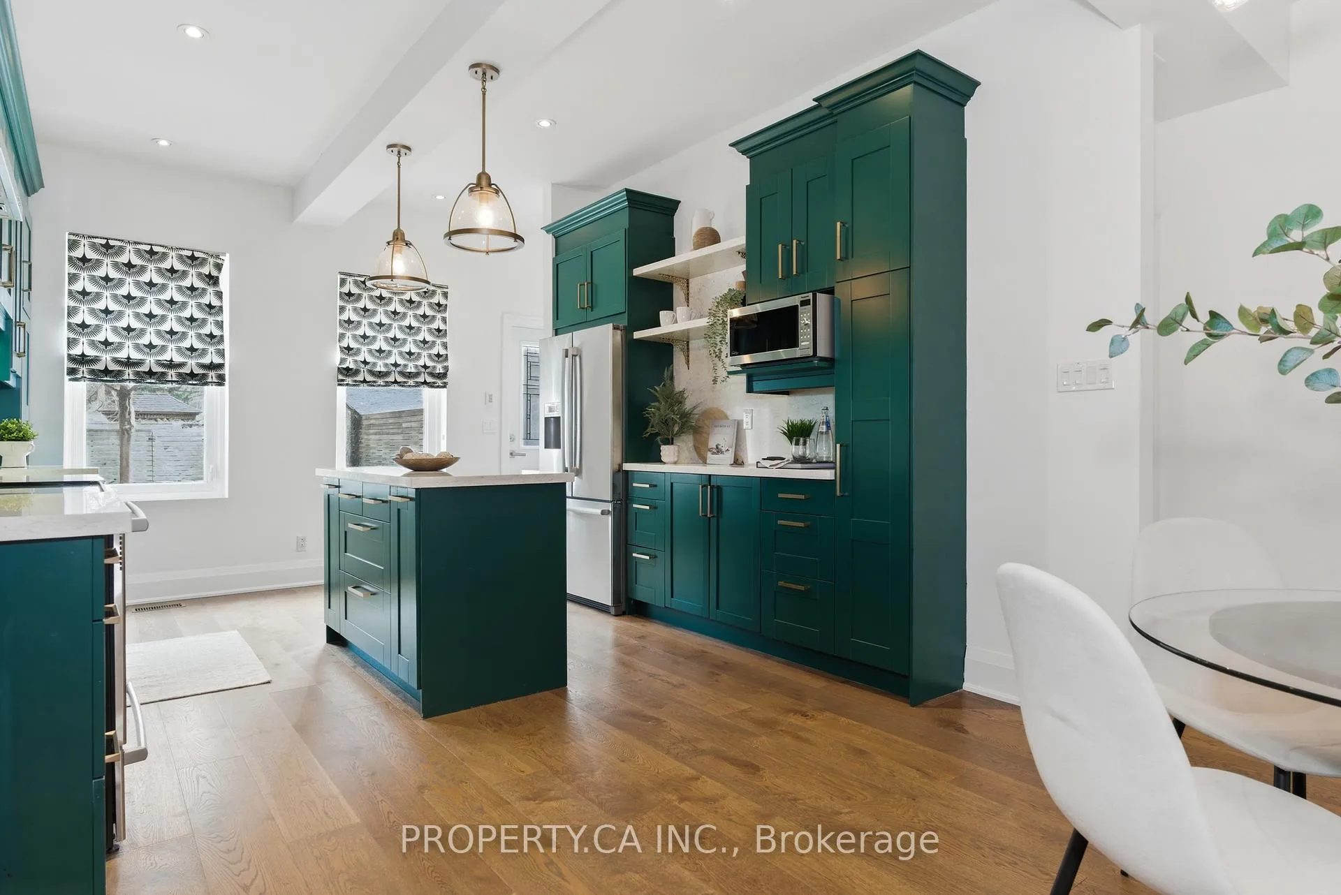 Photo 12 of 45 Swanwick Avenue, Toronto, The Beaches — HOMEH