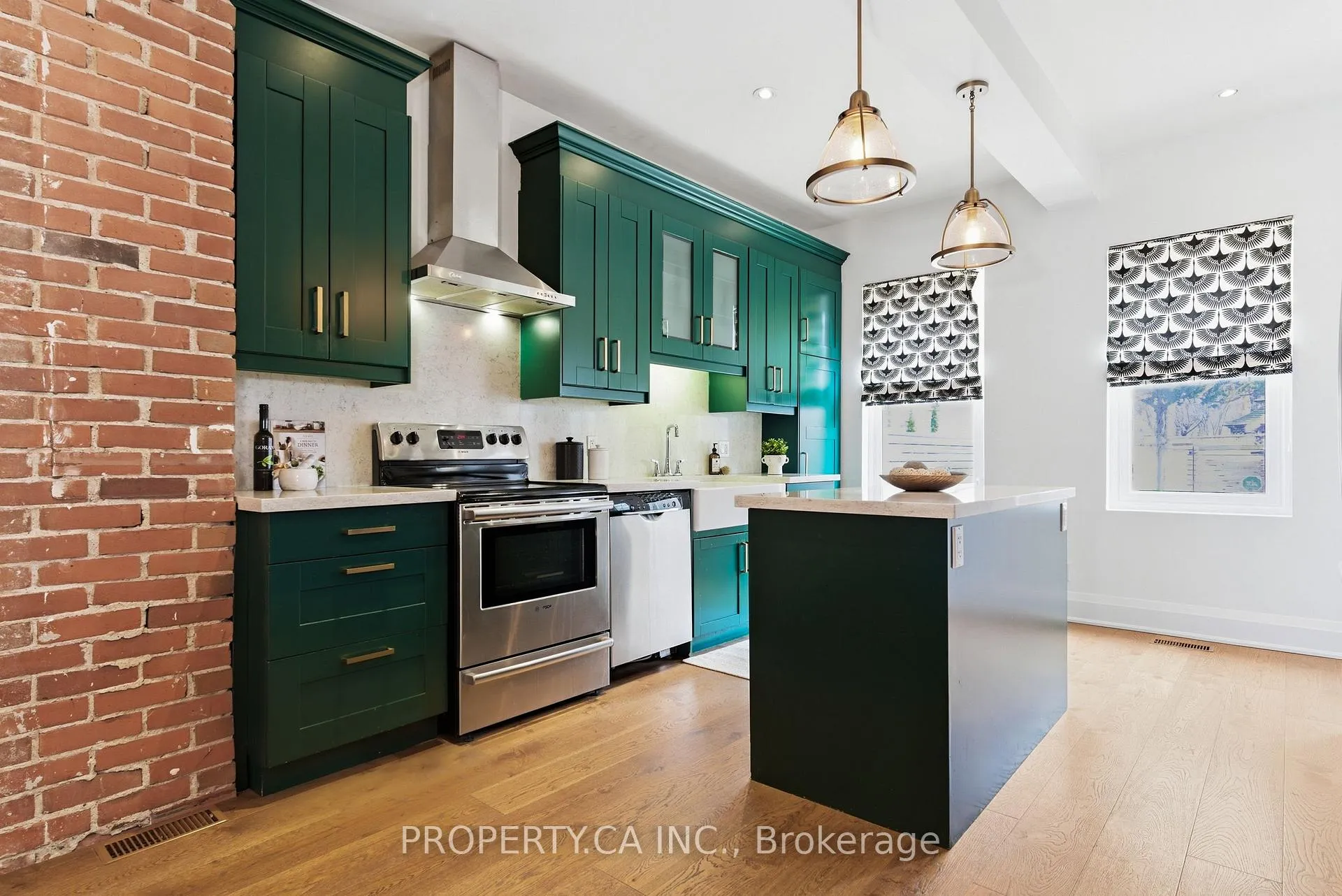 Photo 15 of 45 Swanwick Avenue, Toronto, The Beaches — HOMEH