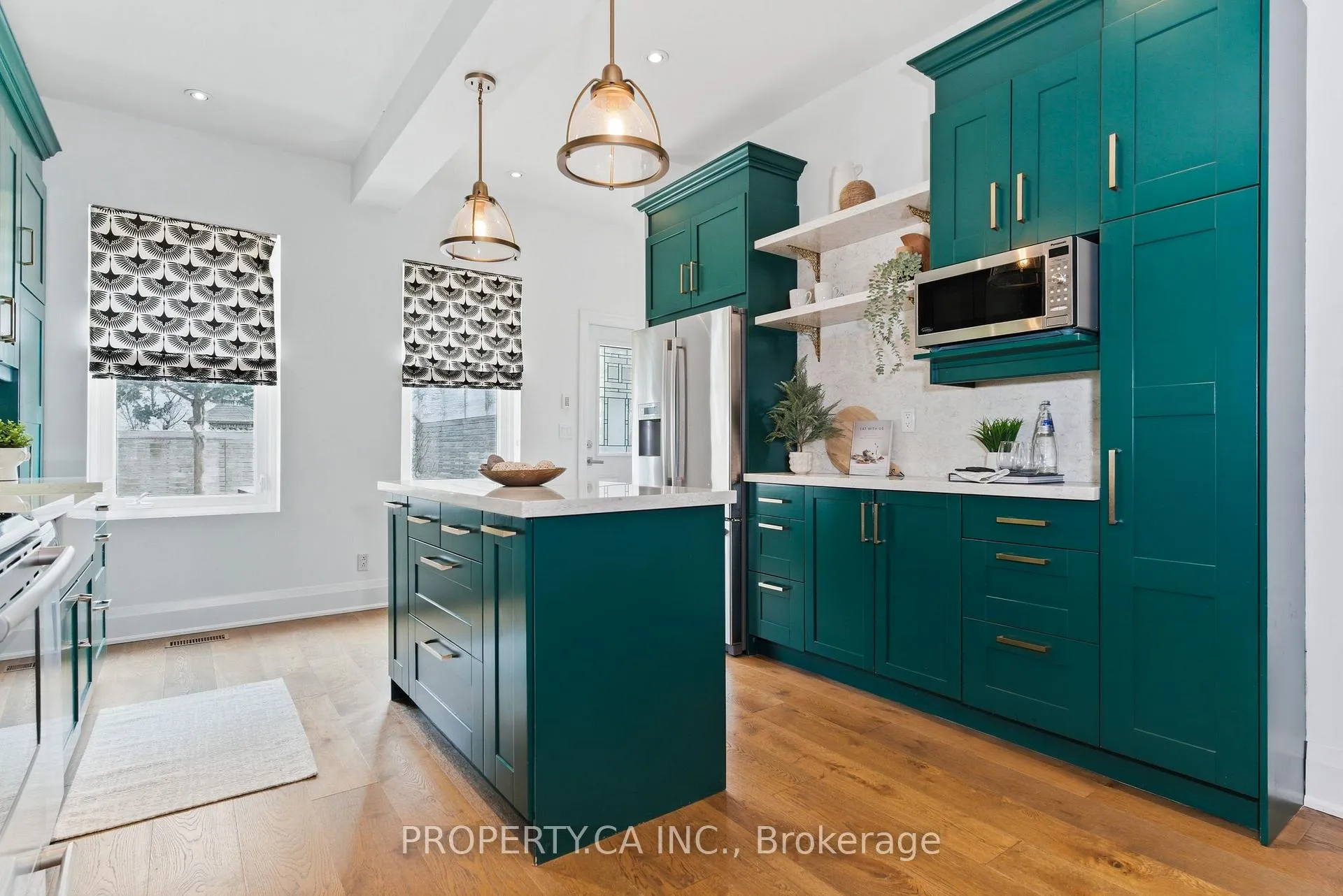 Photo 16 of 45 Swanwick Avenue, Toronto, The Beaches — HOMEH