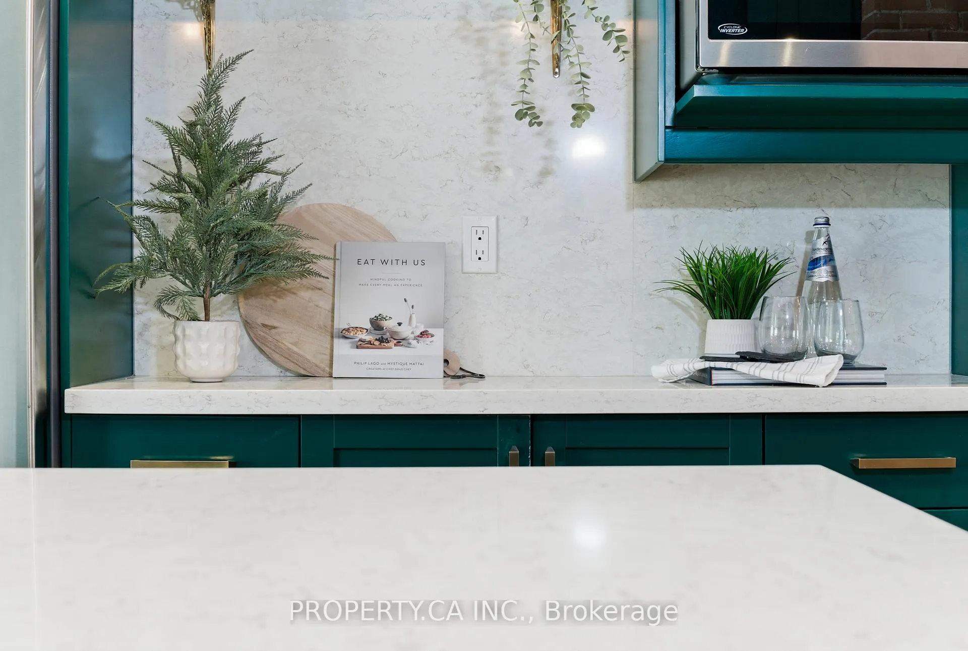 Photo 17 of 45 Swanwick Avenue, Toronto, The Beaches — HOMEH
