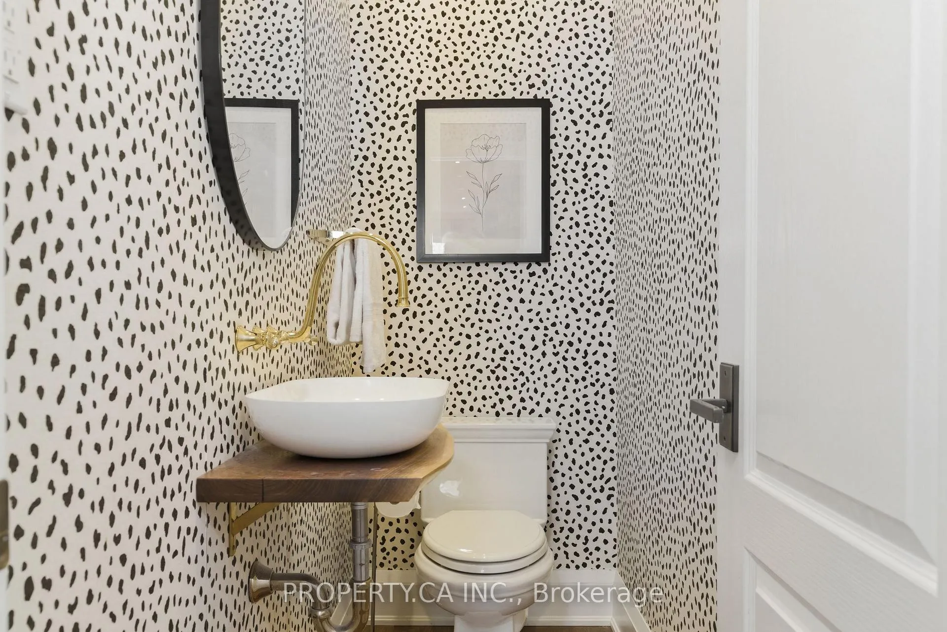 Photo 19 of 45 Swanwick Avenue, Toronto, The Beaches — HOMEH
