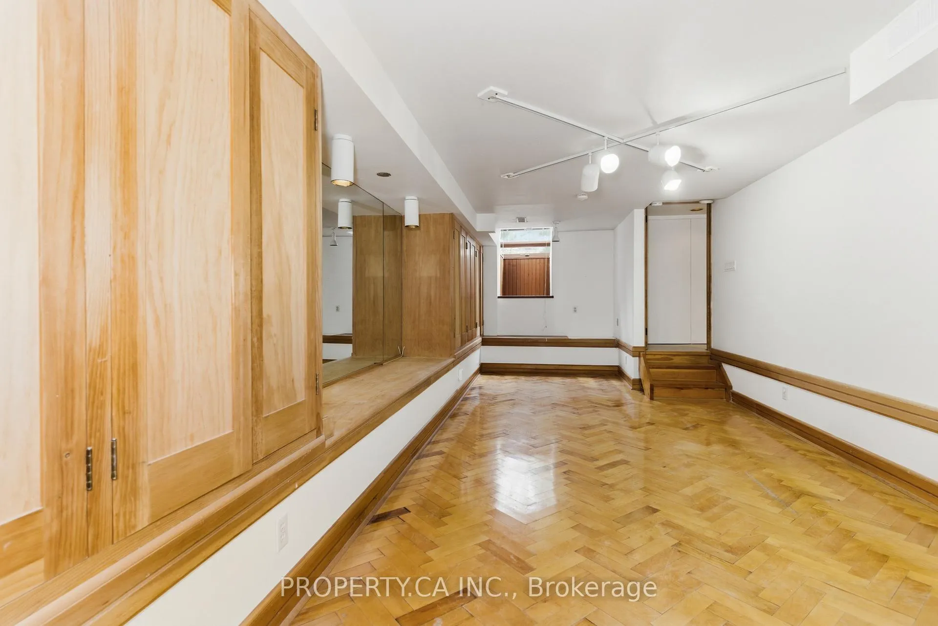 Photo 33 of 45 Swanwick Avenue, Toronto, The Beaches — HOMEH