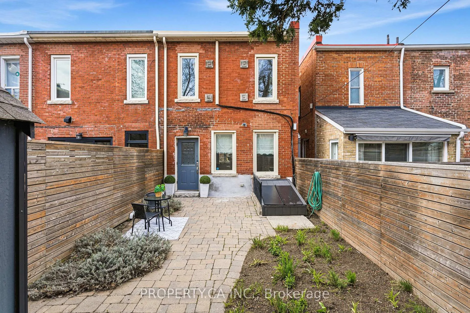 Photo 38 of 45 Swanwick Avenue, Toronto, The Beaches — HOMEH