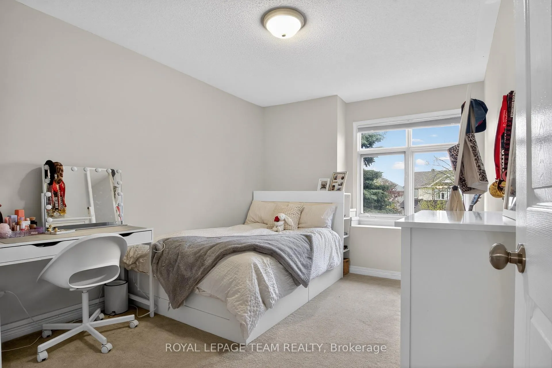 Photo 20 of 18 Rivergreen Crescent, Ottawa, Kanata - Bridlewood — HOMEH