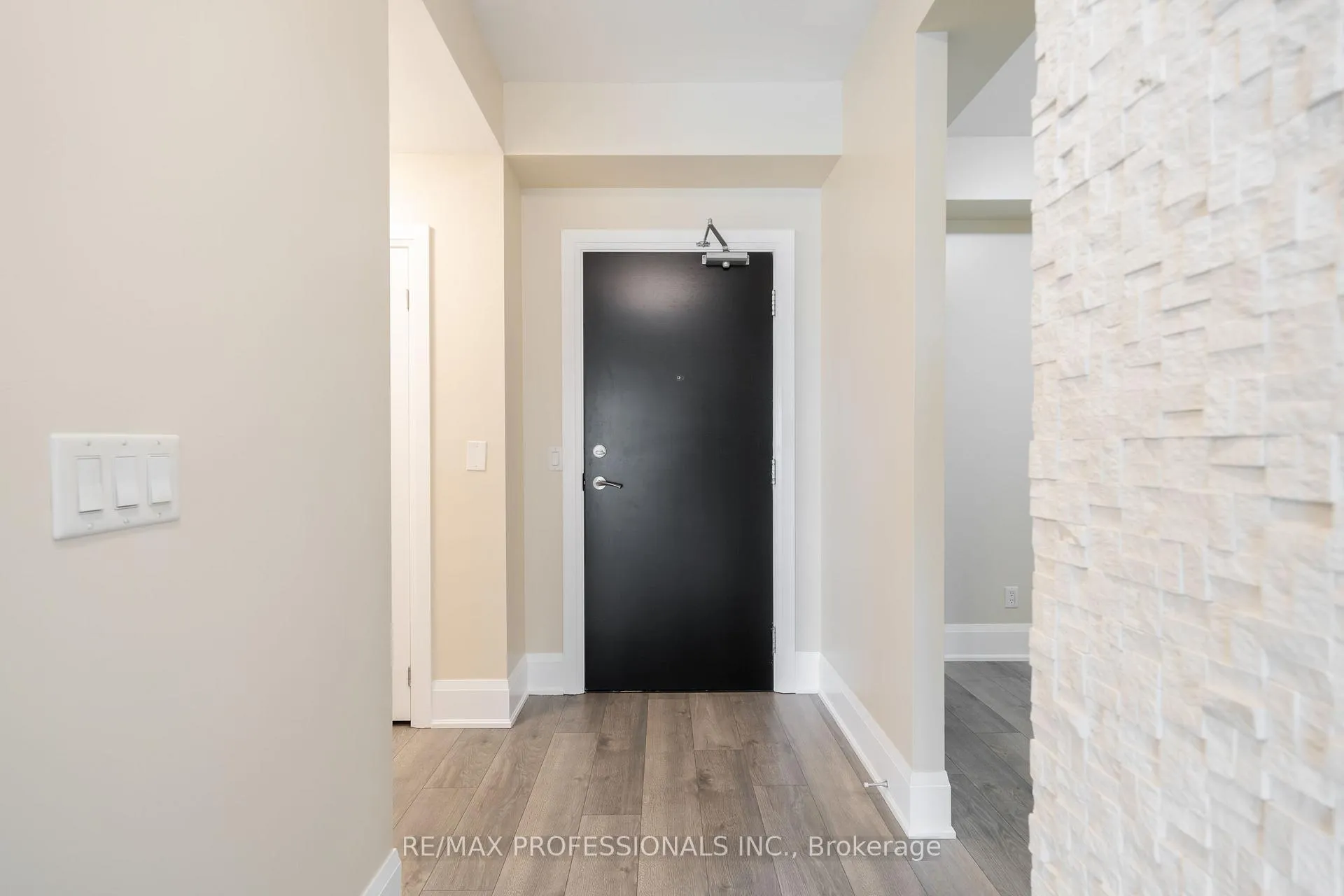 Photo 4 of Unit 307, 45 Yorkland Boulevard, Brampton, Goreway Drive Corridor — HOMEH