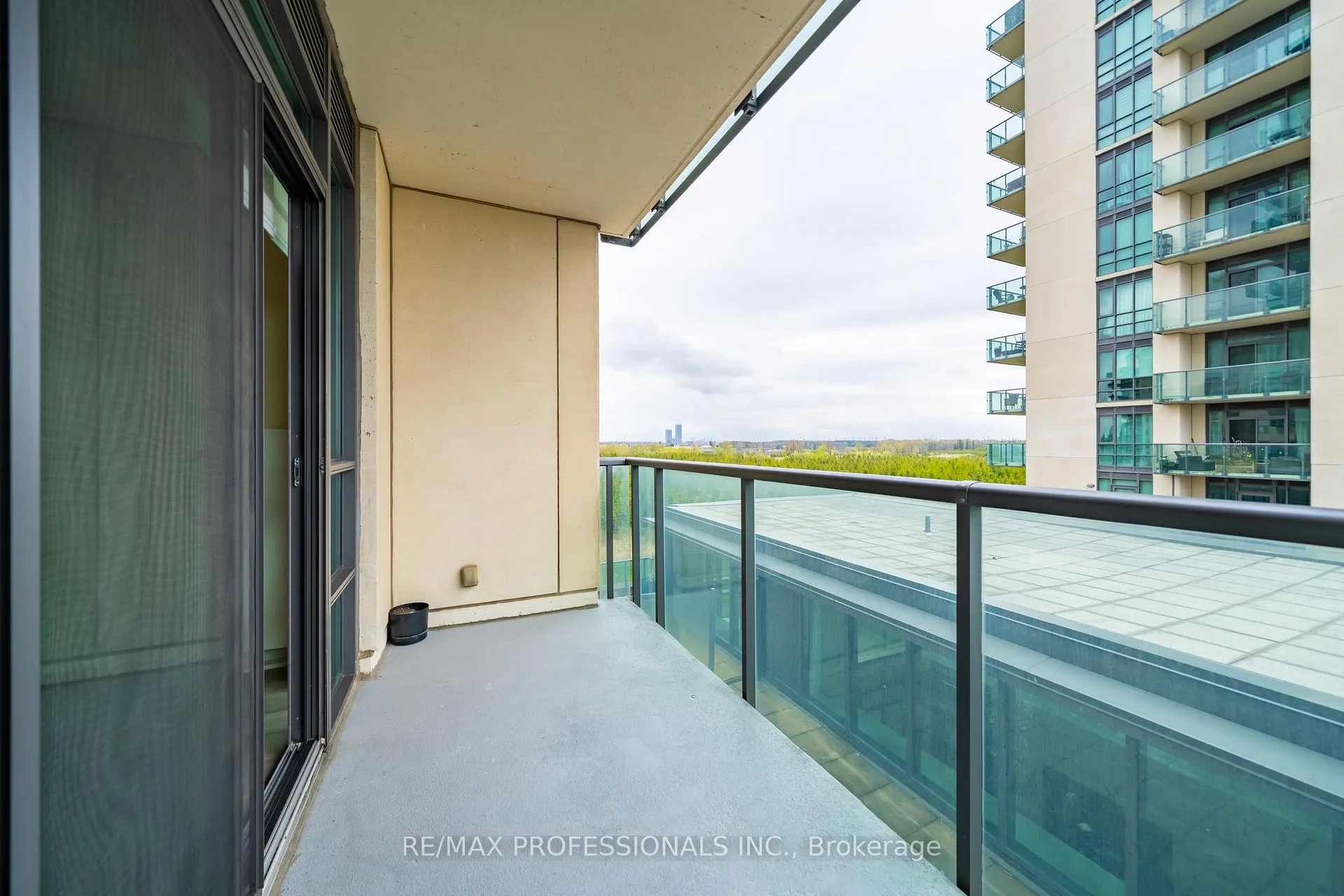 Photo 21 of Unit 307, 45 Yorkland Boulevard, Brampton, Goreway Drive Corridor — HOMEH
