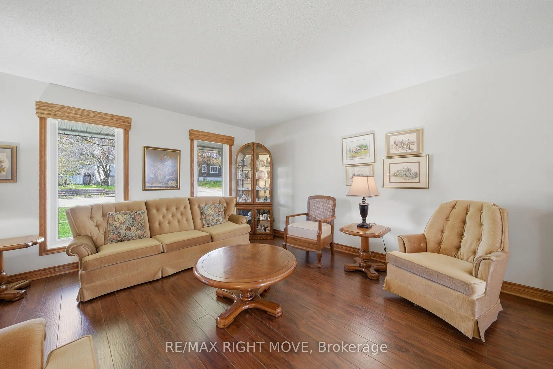 Photo 6 of 177 Brant Street W, Orillia — HOMEH