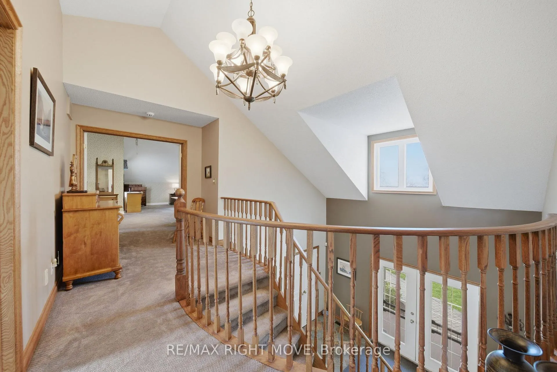 Photo 21 of 177 Brant Street W, Orillia — HOMEH