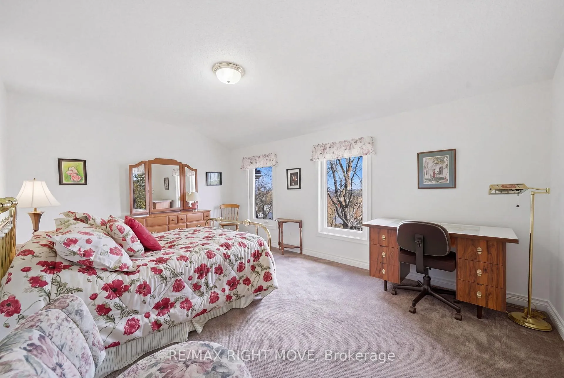Photo 25 of 177 Brant Street W, Orillia — HOMEH
