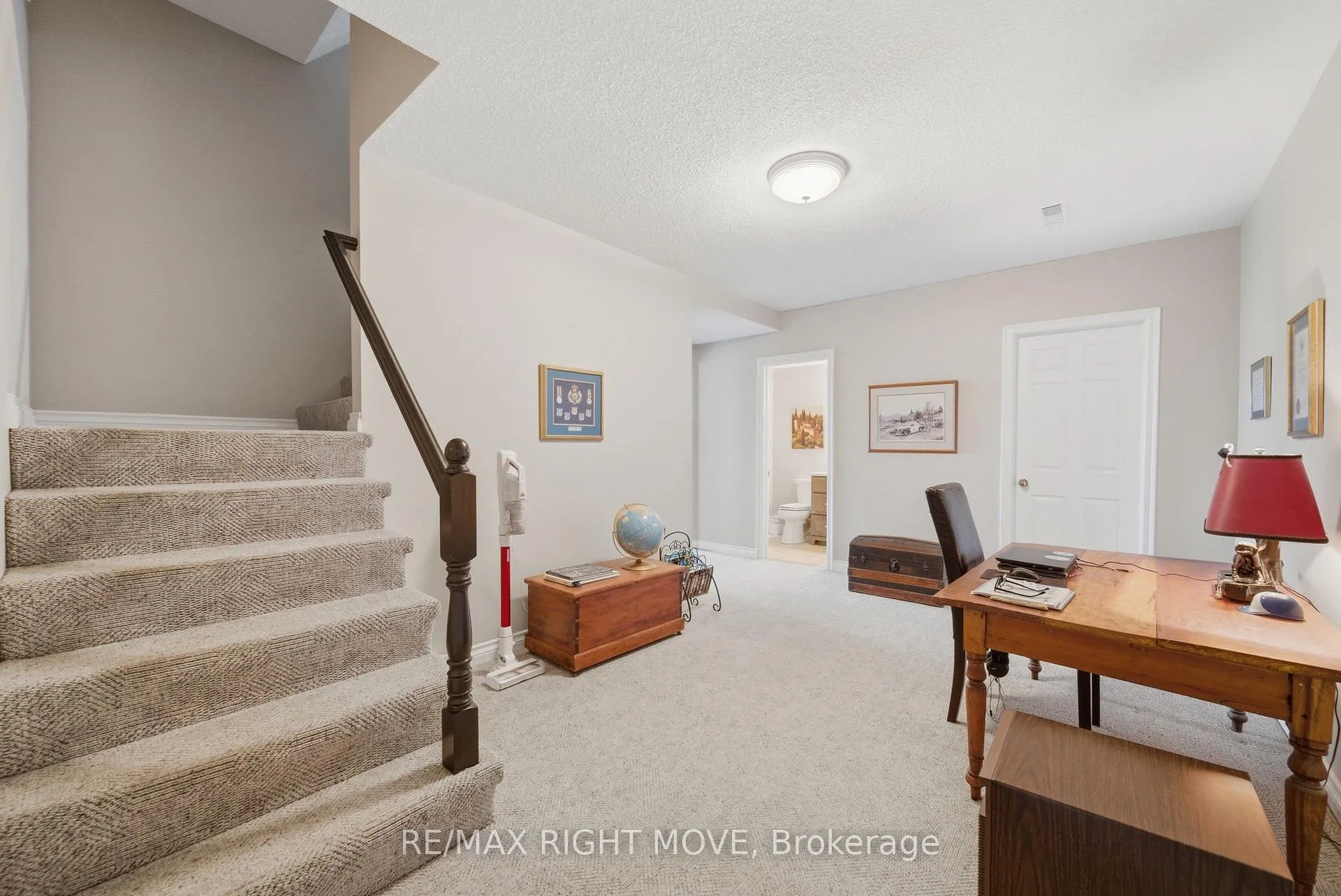 Photo 32 of 177 Brant Street W, Orillia — HOMEH