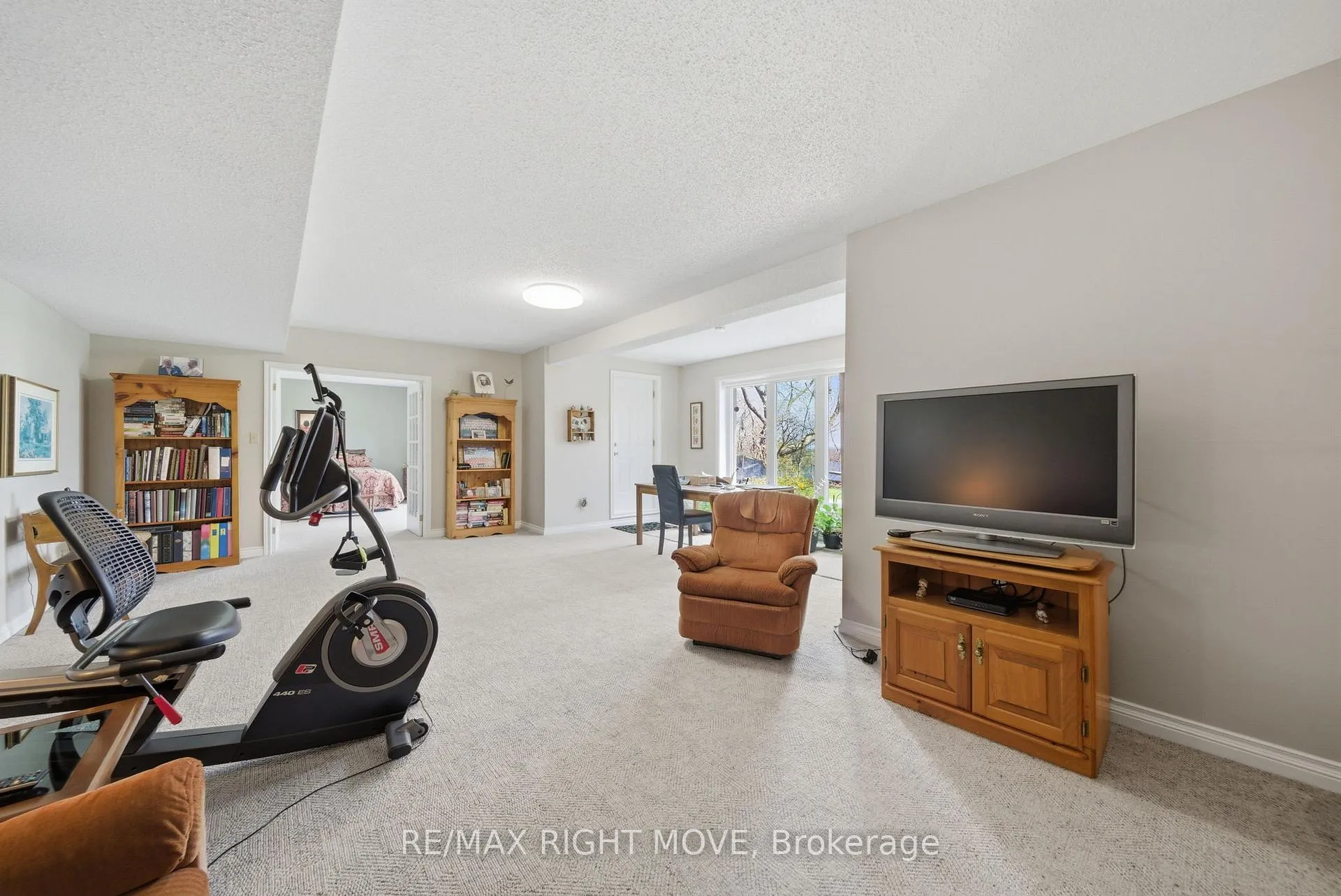 Photo 33 of 177 Brant Street W, Orillia — HOMEH