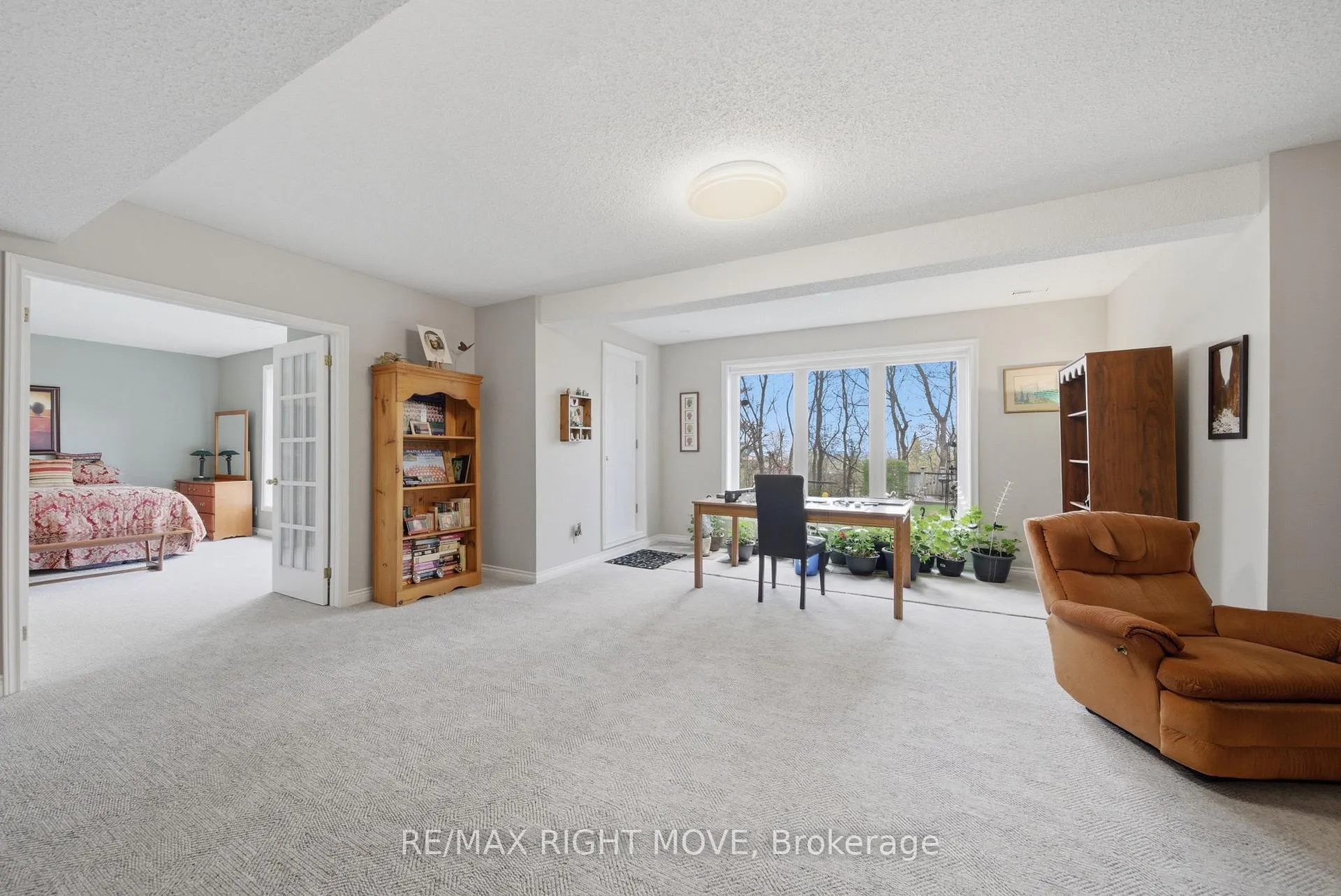 Photo 34 of 177 Brant Street W, Orillia — HOMEH