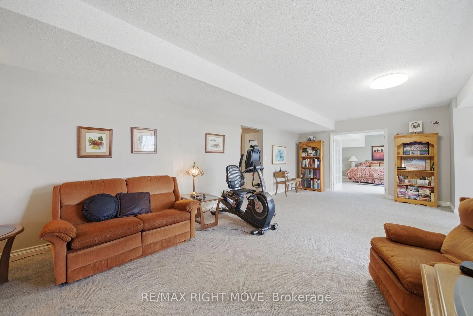 Photo 35 of 177 Brant Street W, Orillia — HOMEH