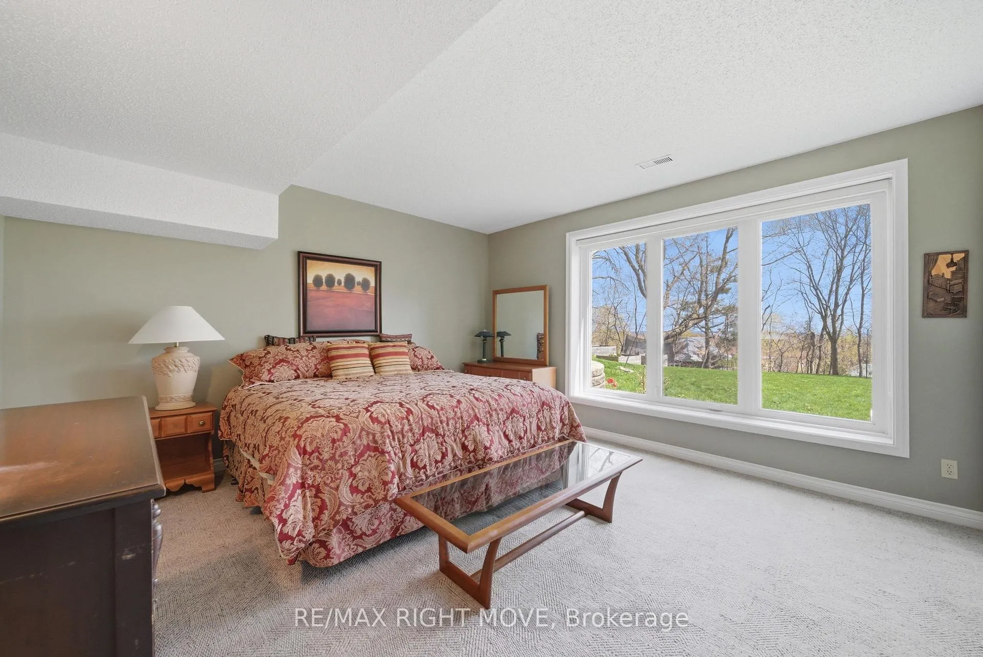Photo 36 of 177 Brant Street W, Orillia — HOMEH