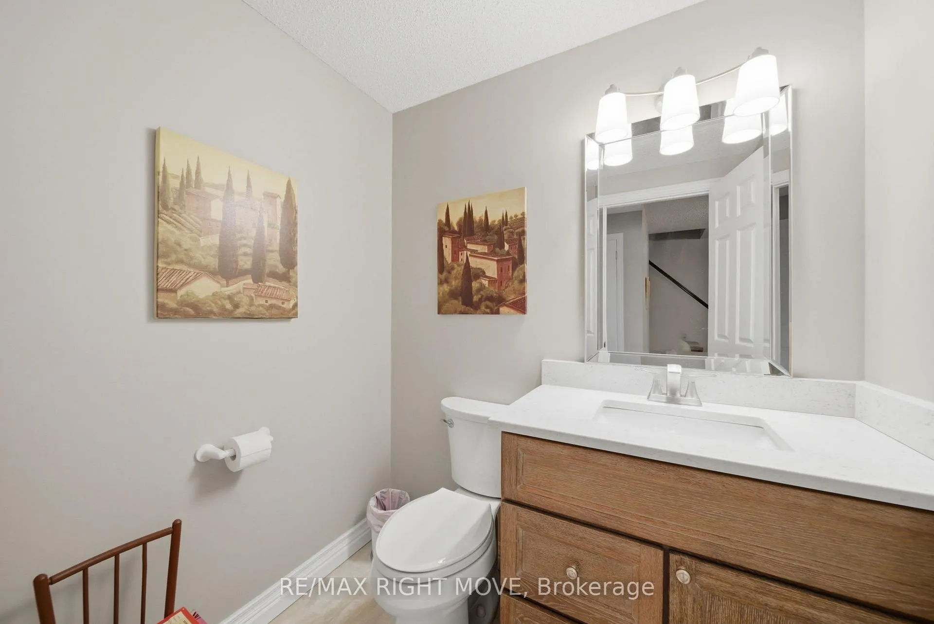 Photo 37 of 177 Brant Street W, Orillia — HOMEH