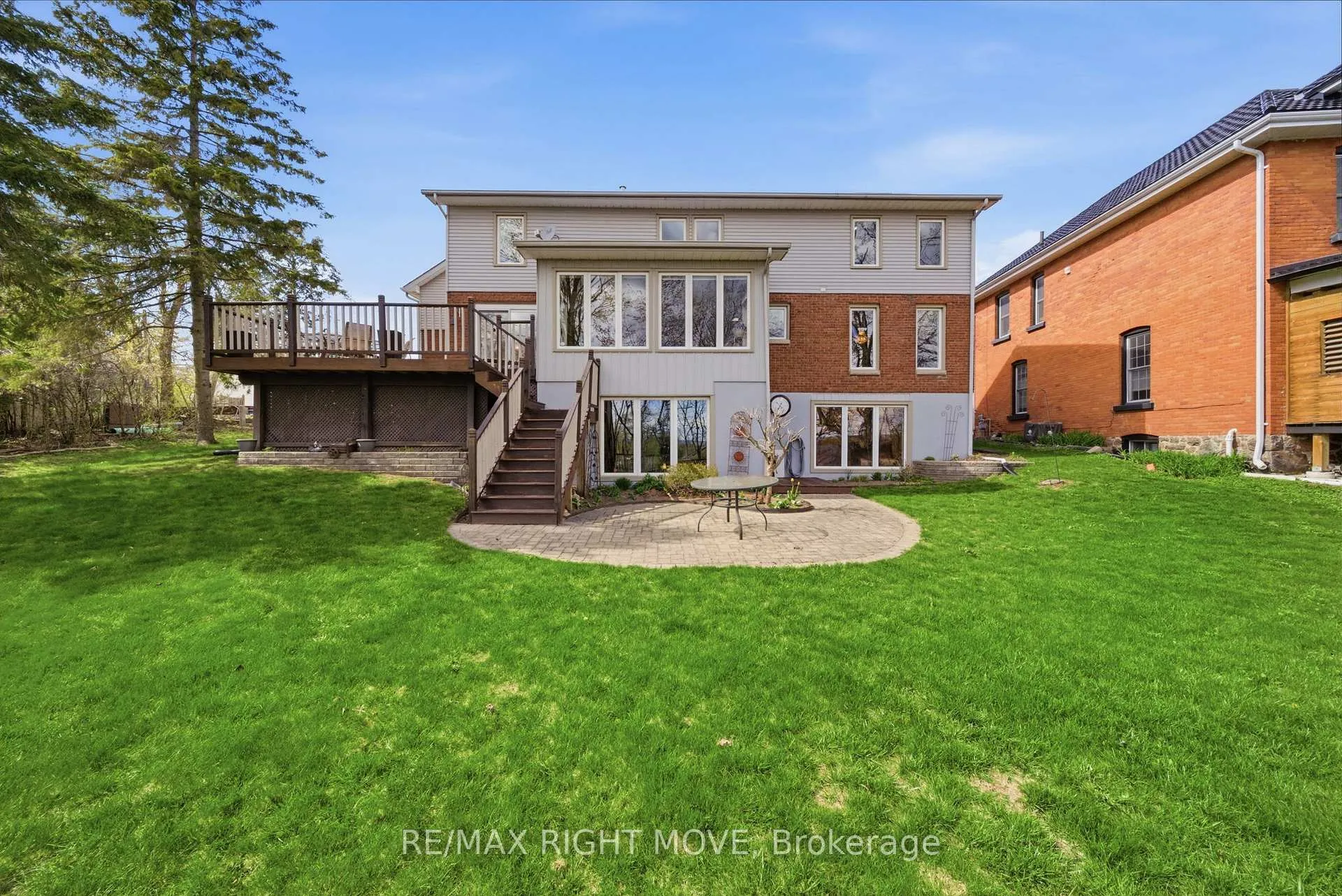 Photo 45 of 177 Brant Street W, Orillia — HOMEH
