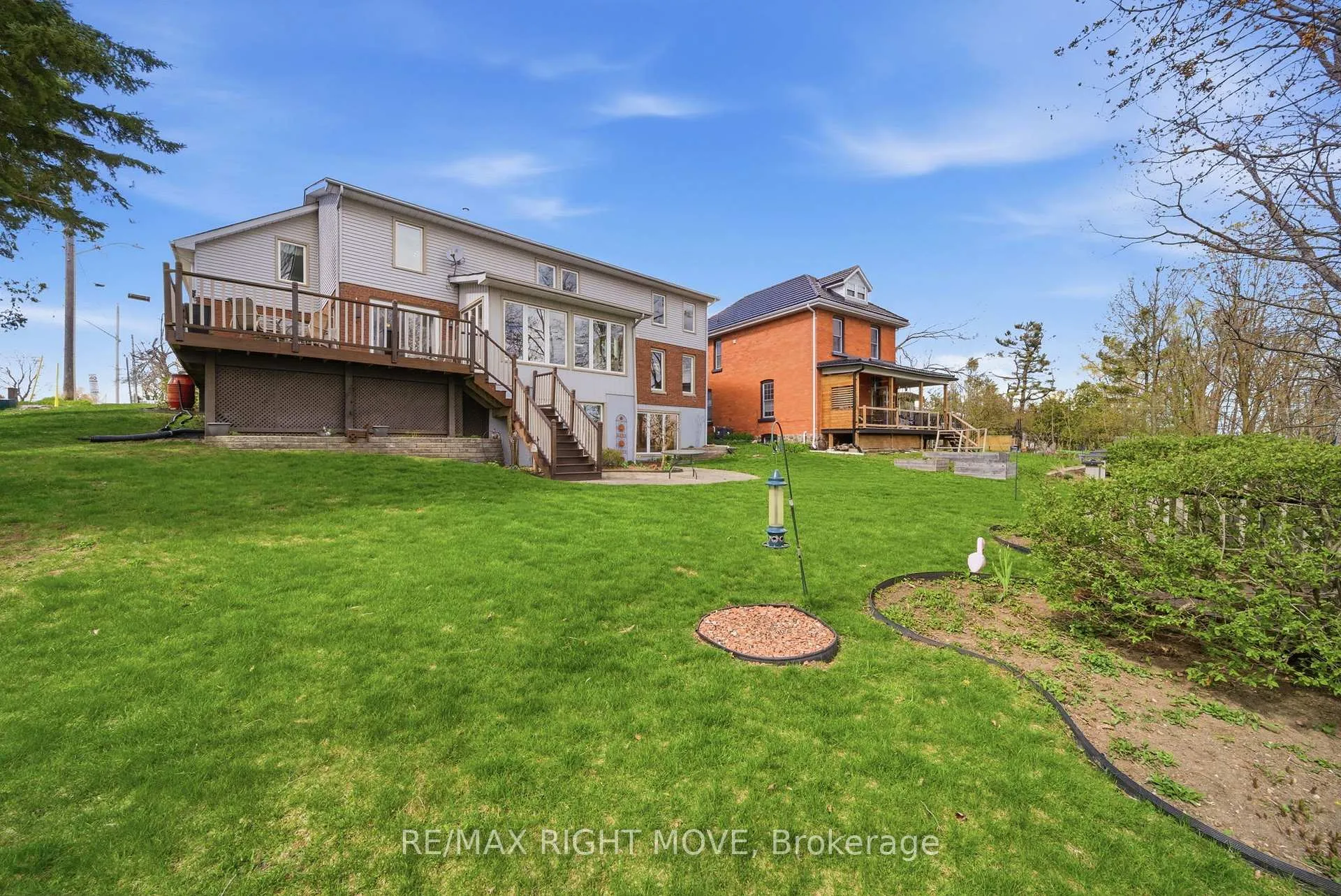 Photo 46 of 177 Brant Street W, Orillia — HOMEH