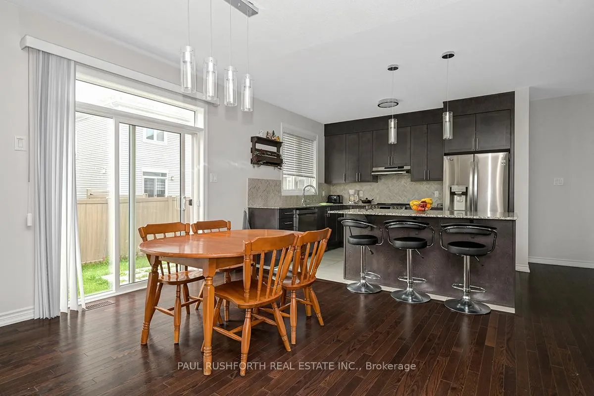 Photo 5 of 54 Moonbeam Street, Ottawa, Barrhaven - Heritage Park — HOMEH