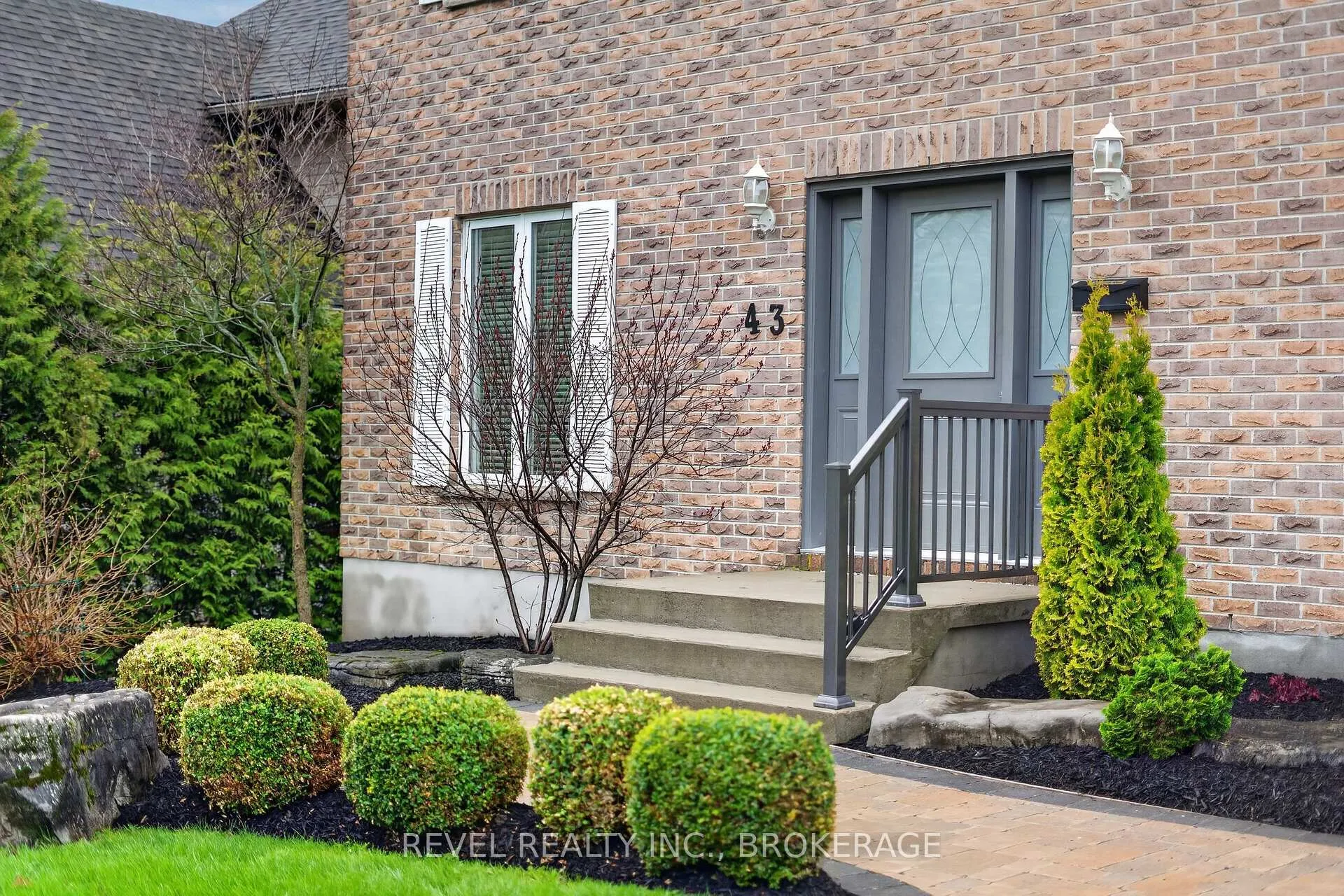 Photo 4 of 43 Lakeland Point Drive, Kingston, City Southwest — HOMEH