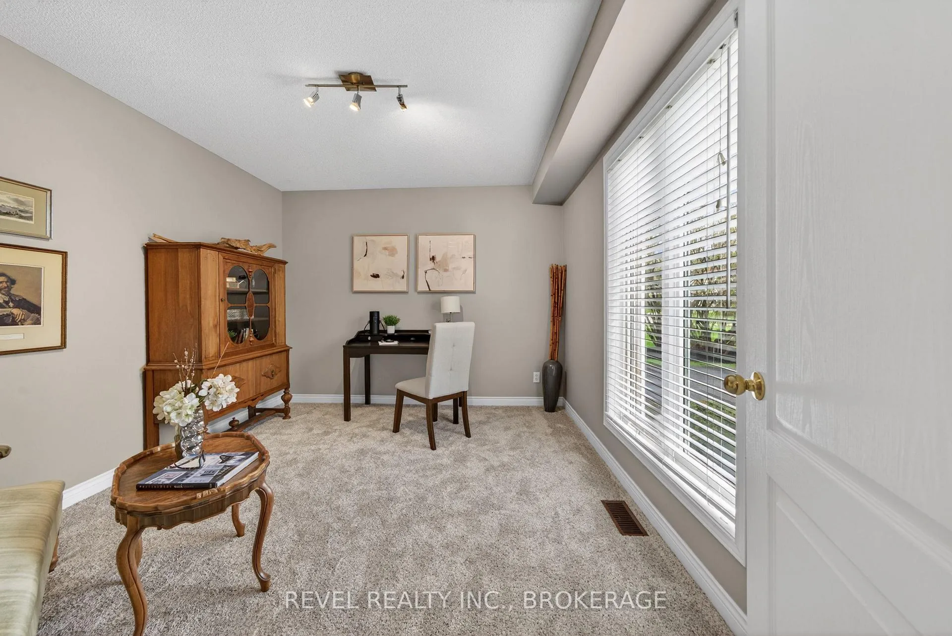 Photo 15 of 43 Lakeland Point Drive, Kingston, City Southwest — HOMEH
