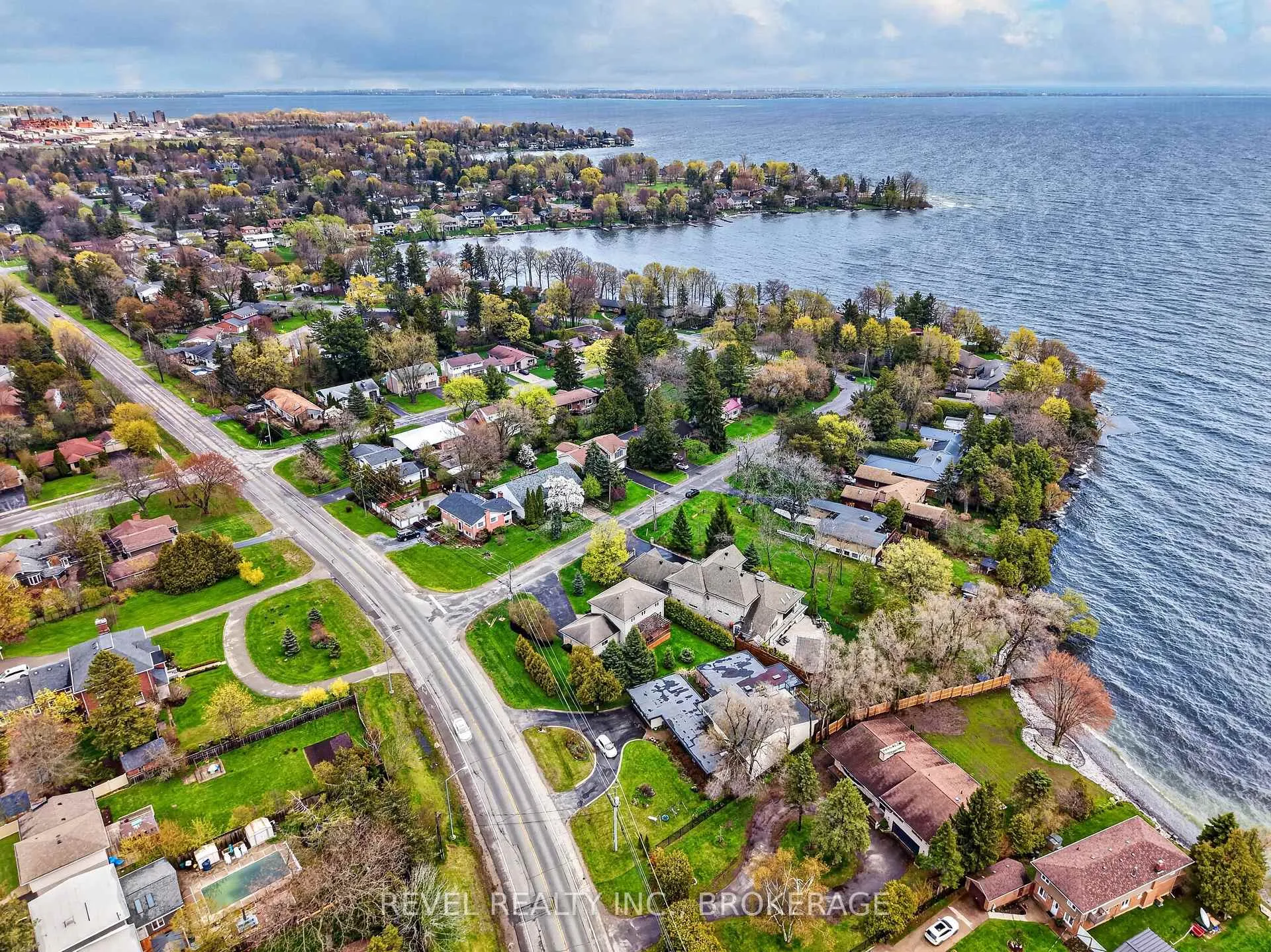 Photo 46 of 43 Lakeland Point Drive, Kingston, City Southwest — HOMEH