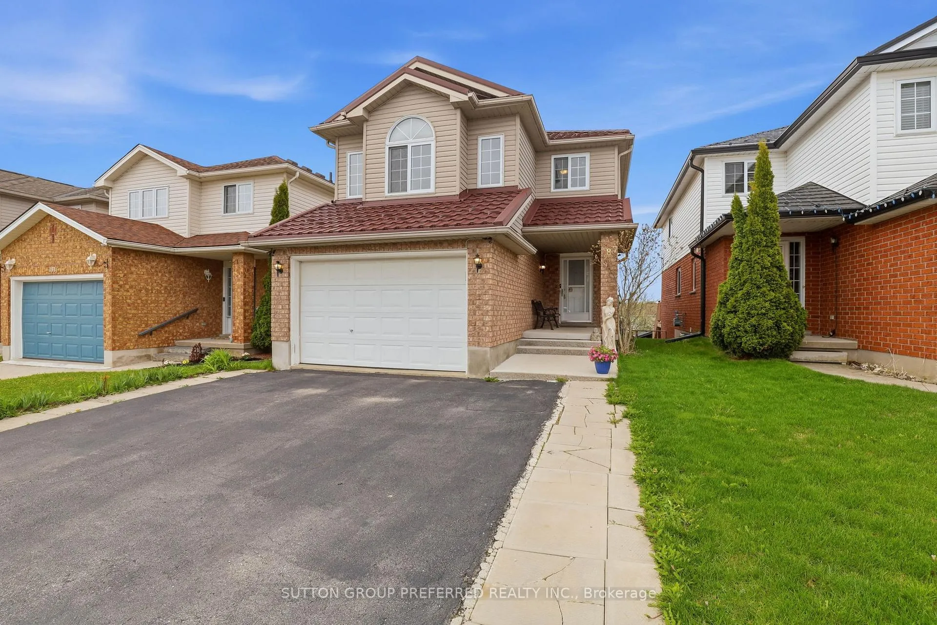 Photo 1 of 187 Hollyridge Crescent, Kitchener — HOMEH