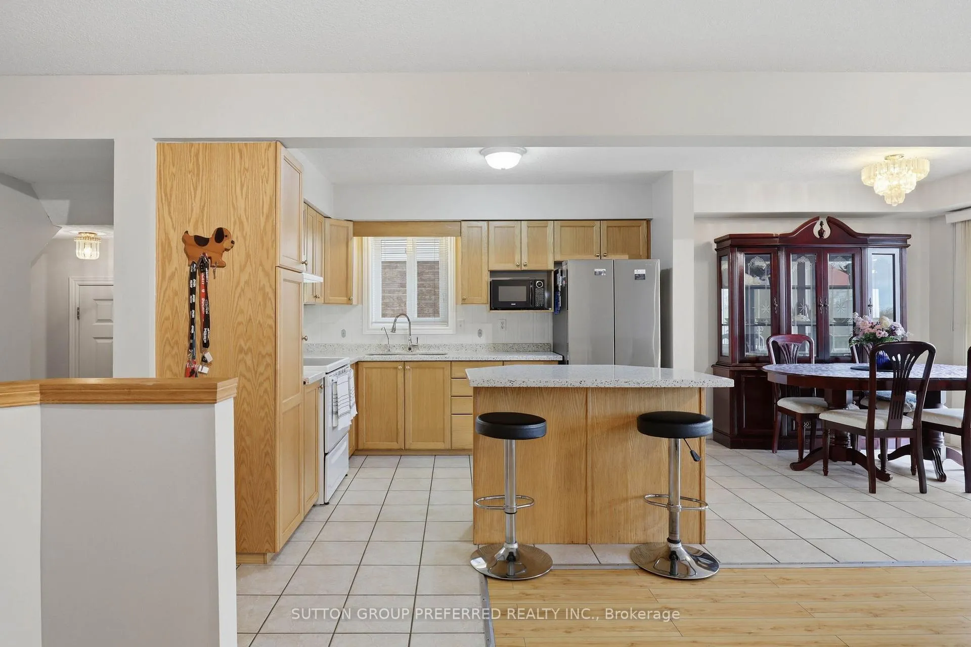 Photo 6 of 187 Hollyridge Crescent, Kitchener — HOMEH