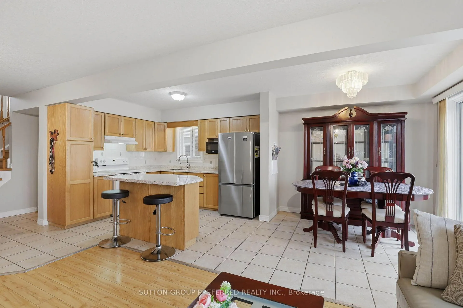 Photo 11 of 187 Hollyridge Crescent, Kitchener — HOMEH