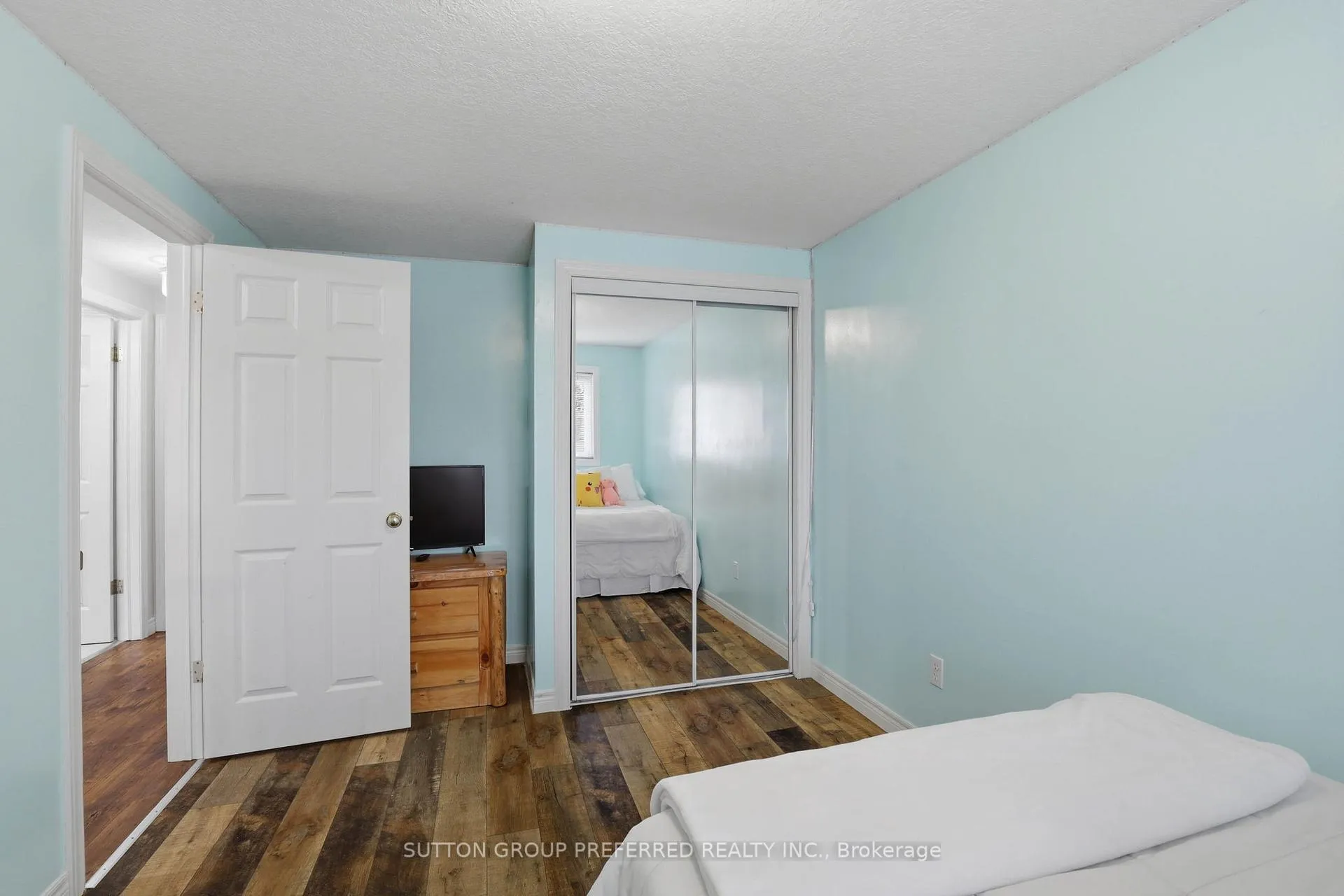 Photo 19 of 187 Hollyridge Crescent, Kitchener — HOMEH