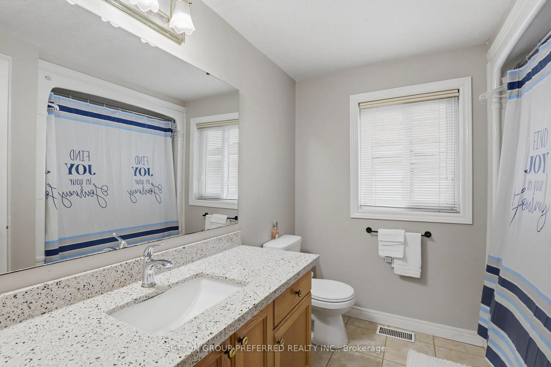 Photo 20 of 187 Hollyridge Crescent, Kitchener — HOMEH