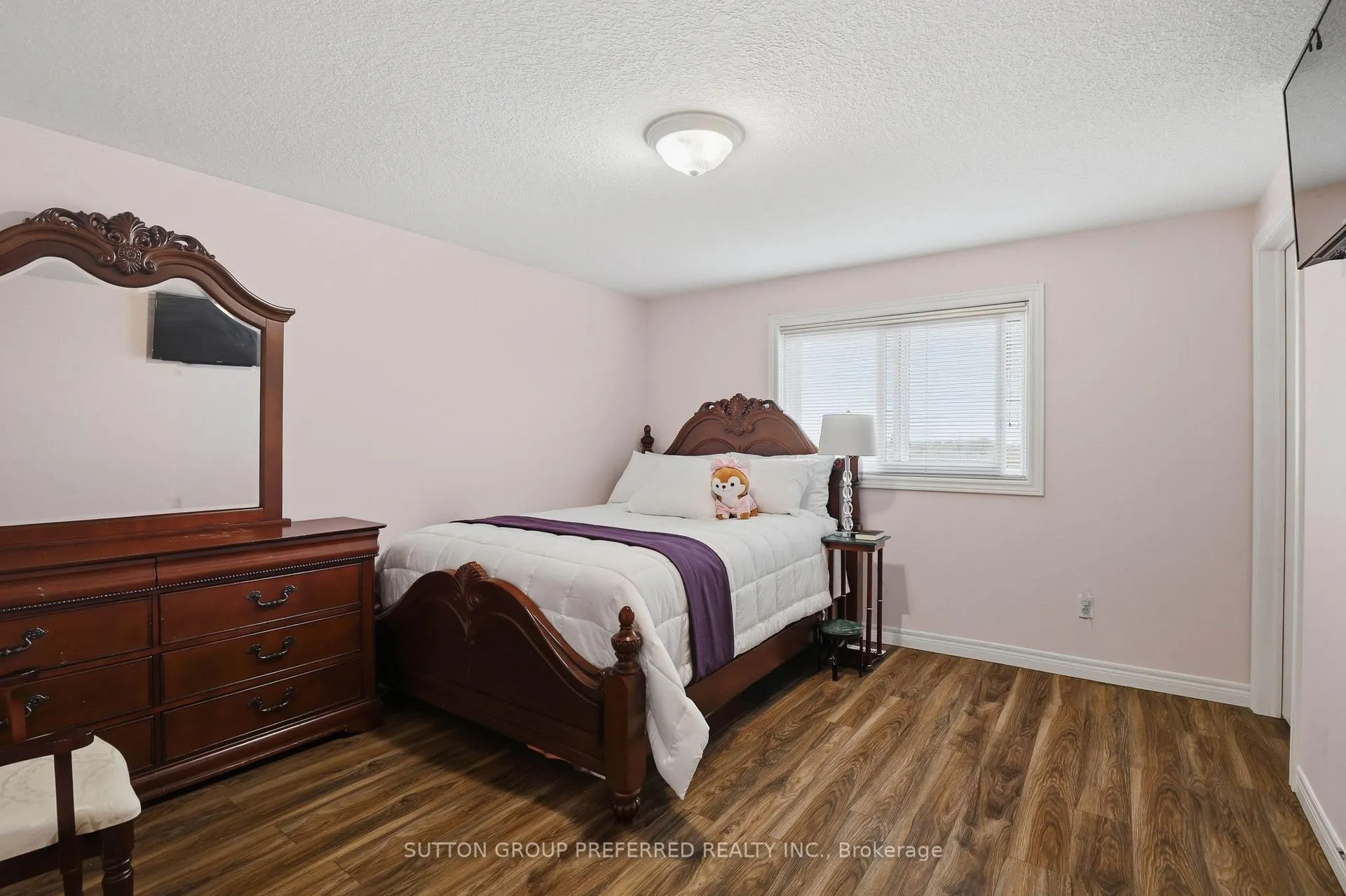 Photo 21 of 187 Hollyridge Crescent, Kitchener — HOMEH