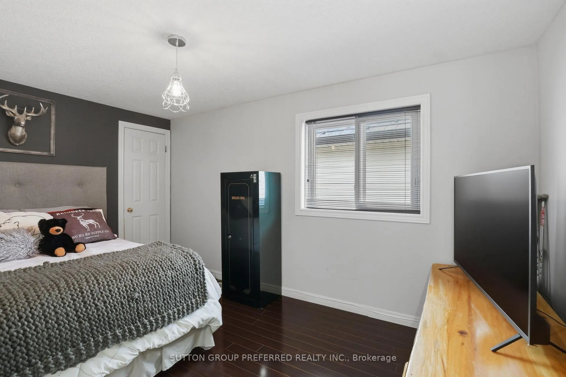 Photo 23 of 187 Hollyridge Crescent, Kitchener — HOMEH